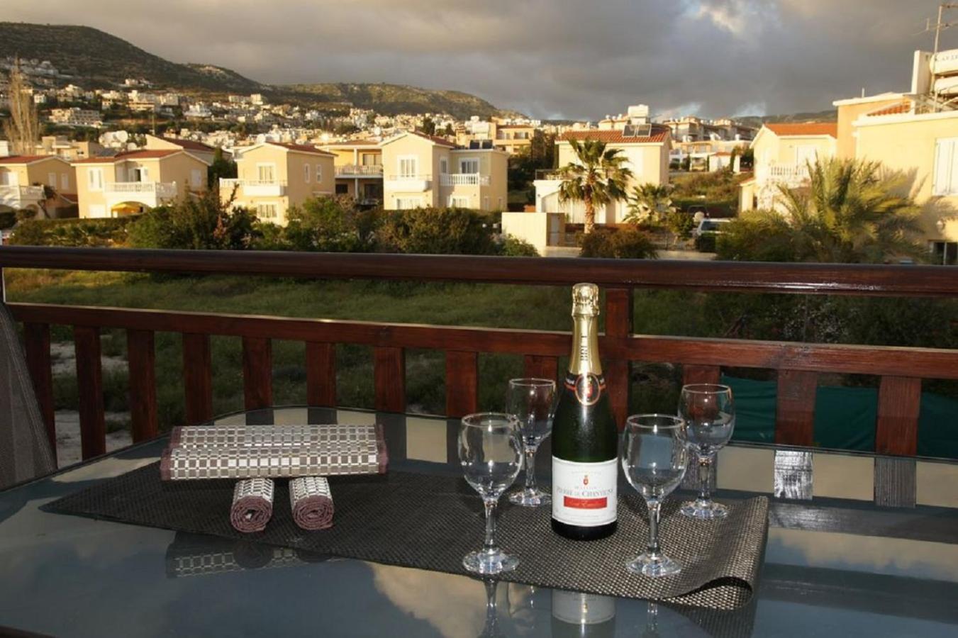 Pleasantly furnished Apartment B201 with large terrace, Wi-Fi & Android TV