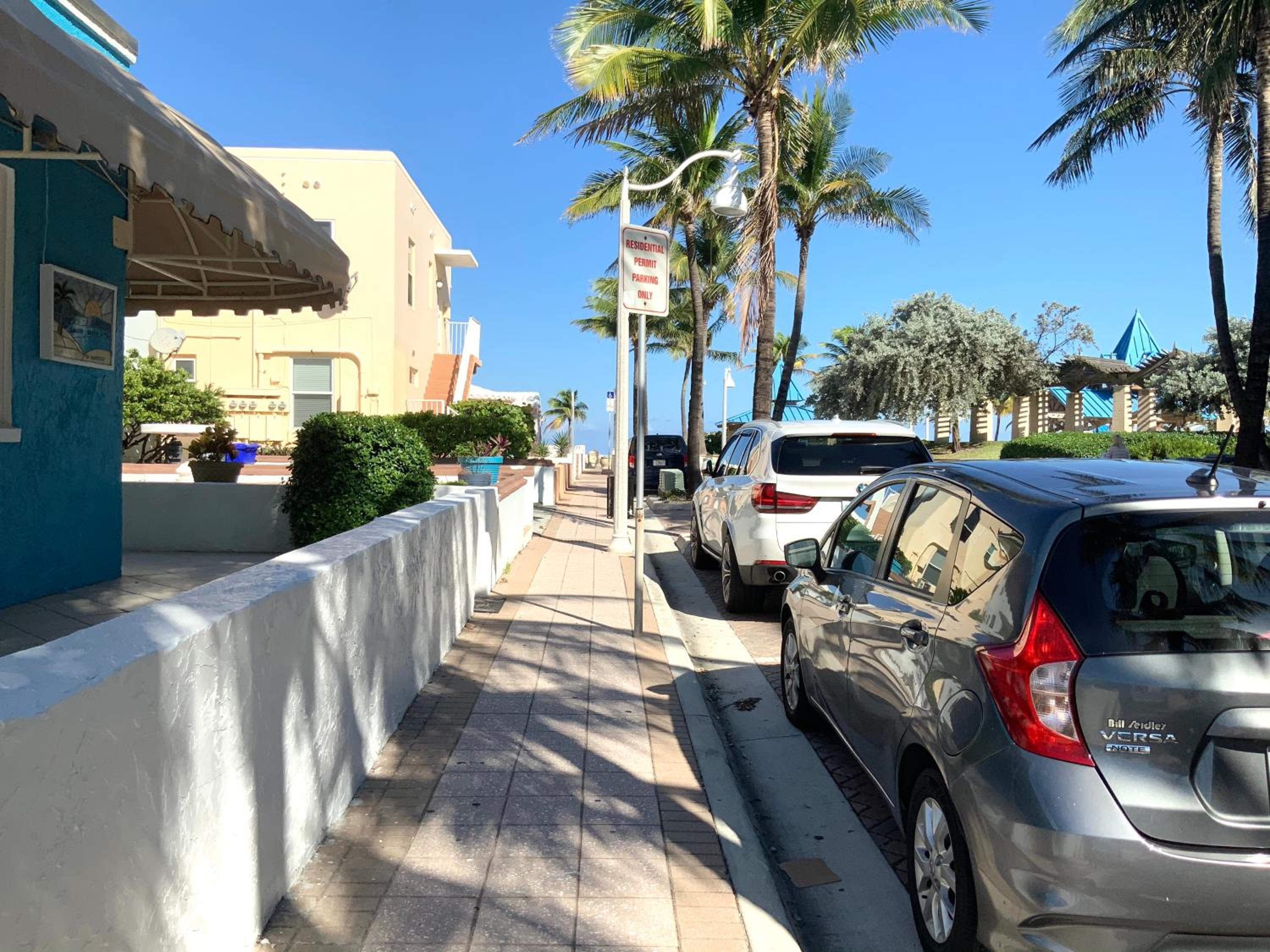 Hollywood Beach Apartments - Walk to the Beach view 5