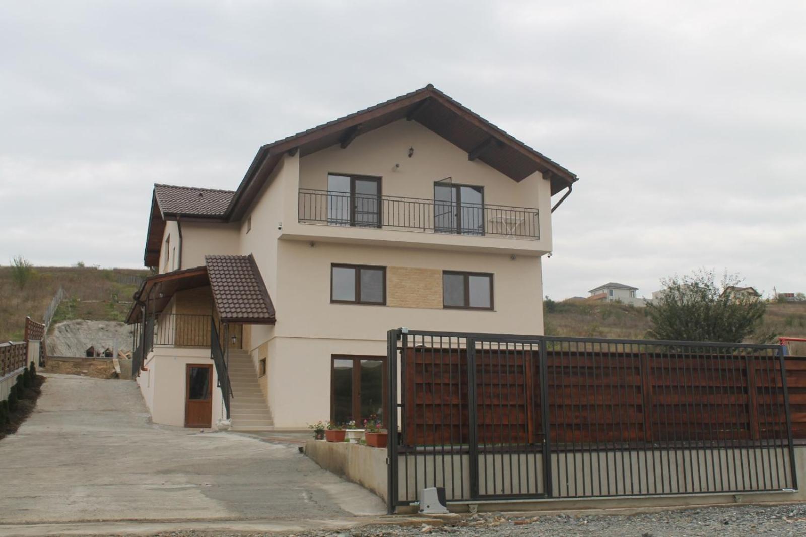 Hotel Giulia Home - Image 1