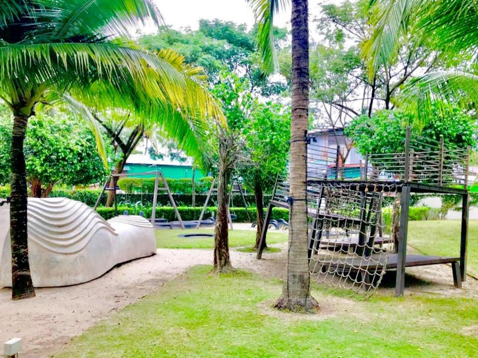 Beachfront Resort By The Sea, Batu Ferringhi photo 5