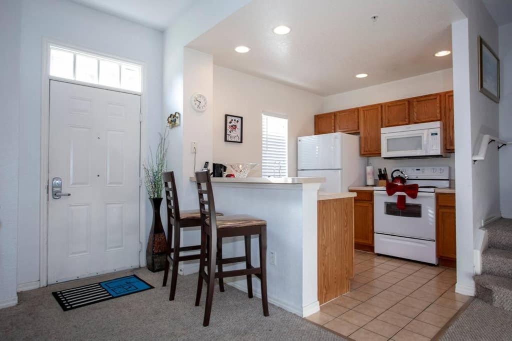 4560 Perfect Getaway close to Disney and all attraction view 3