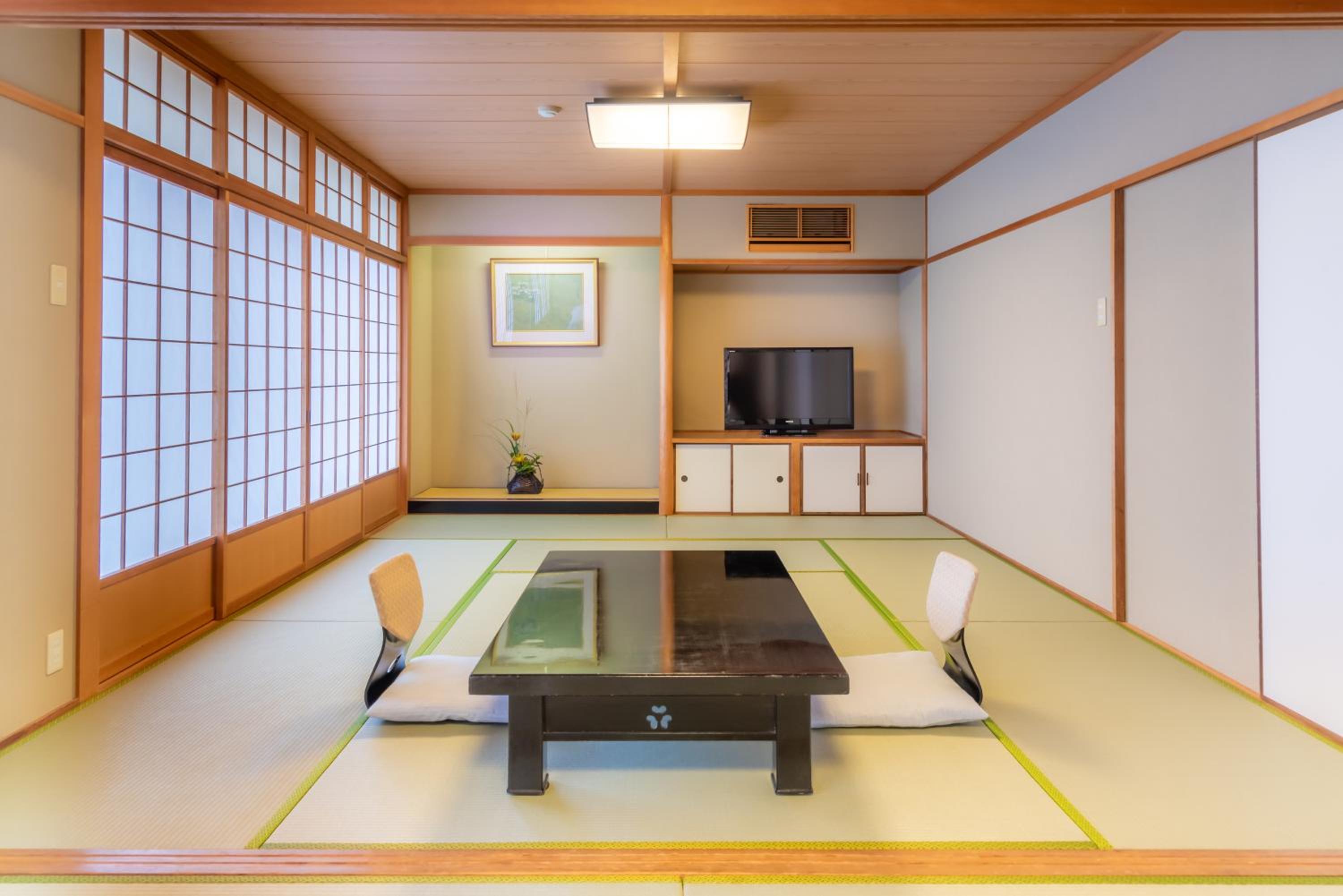 Motoyu Kosenkaku