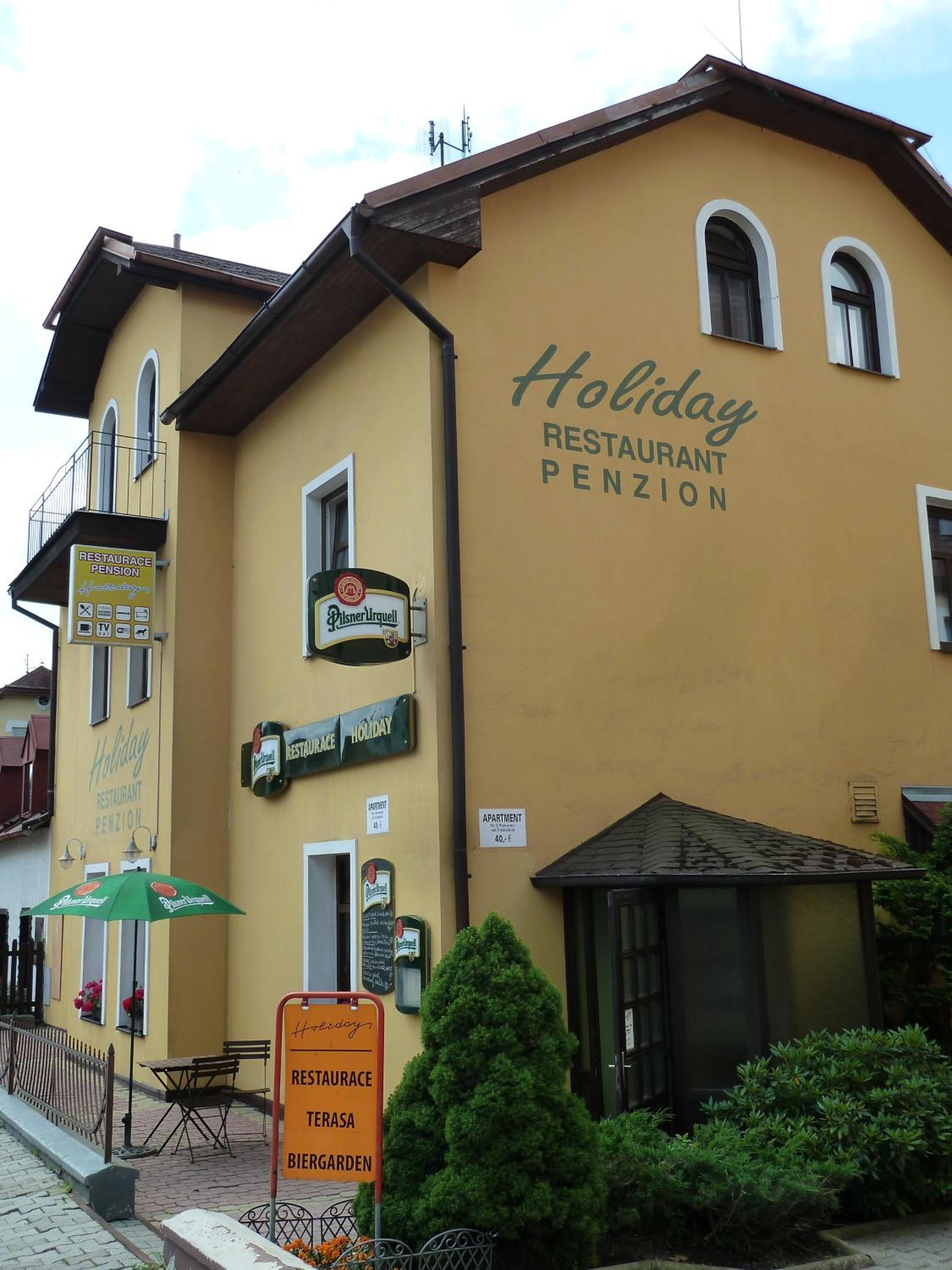 Hotel Penzion Holiday - Image 1