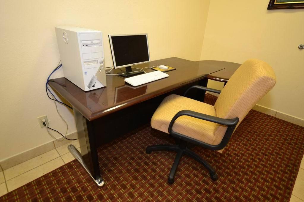 Best Western Casa Villa Suites - Property Image 6