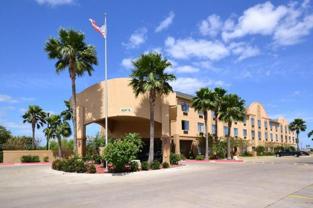 Best Western Casa Villa Suites - Property Image 10