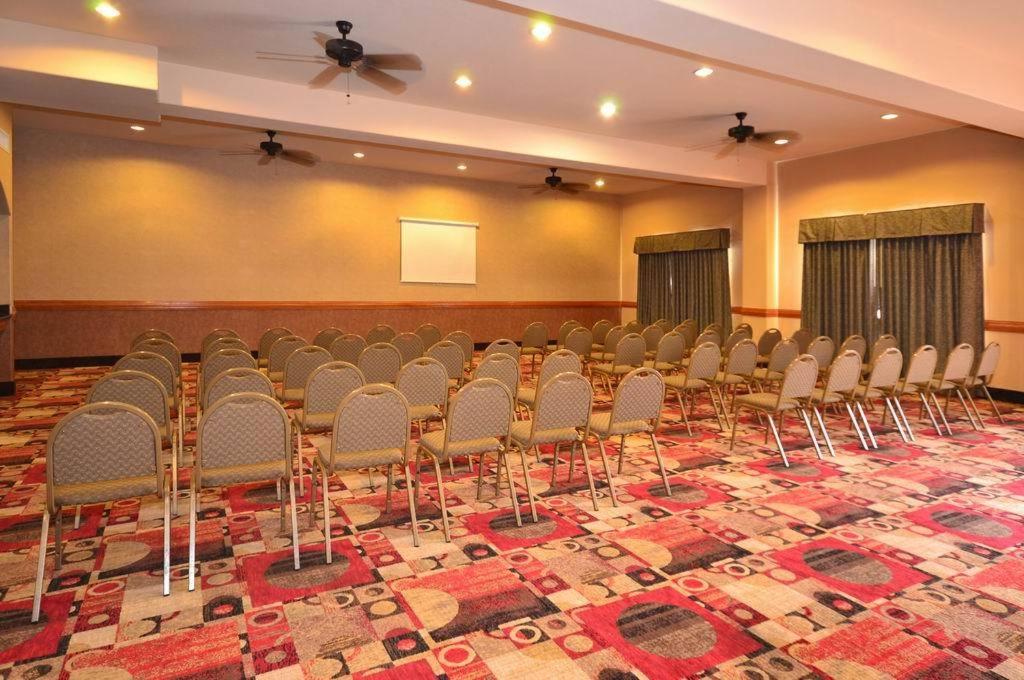 Best Western Casa Villa Suites - Property Image 4
