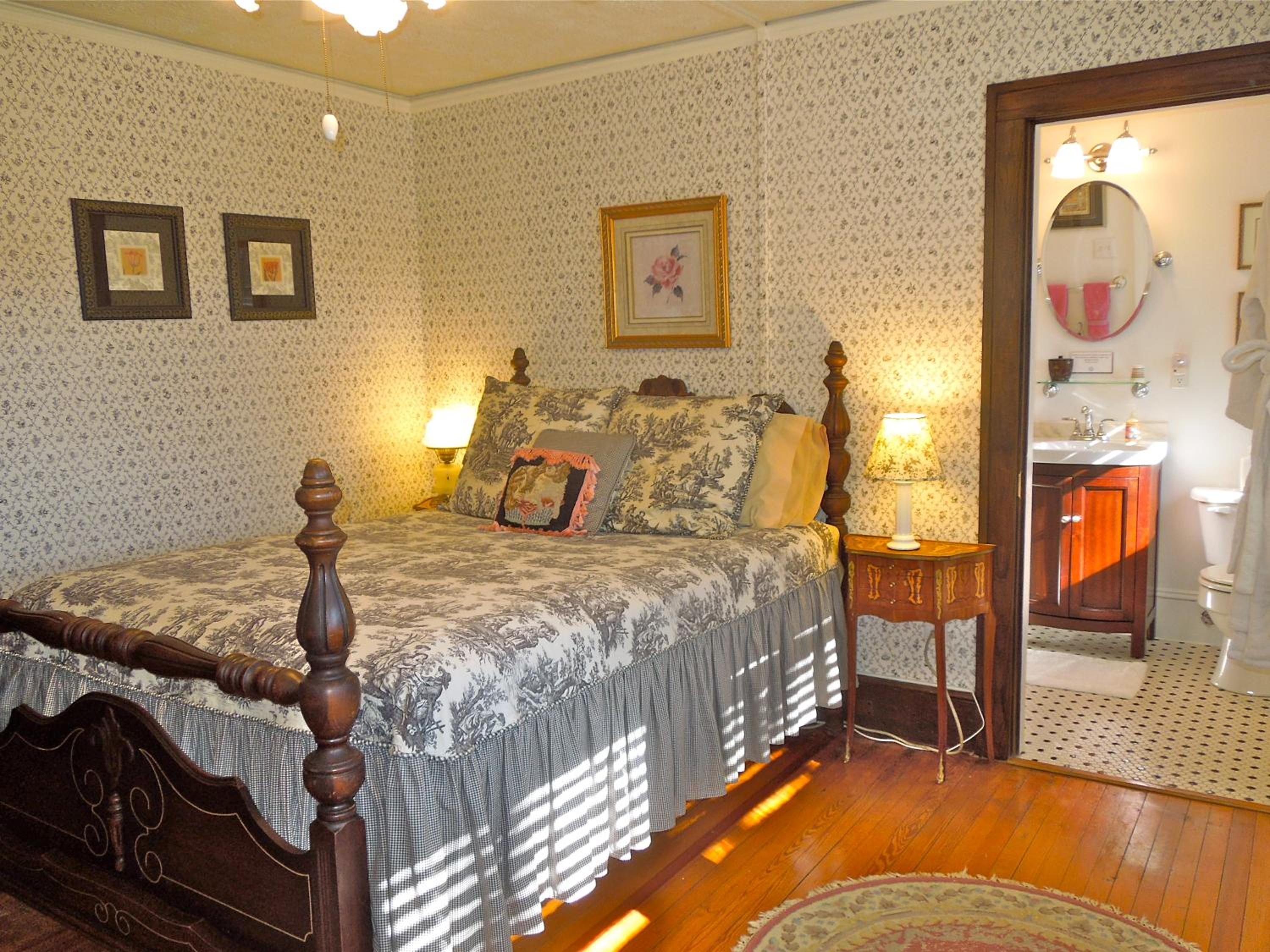 Oakland Cottage Bed and Breakfast