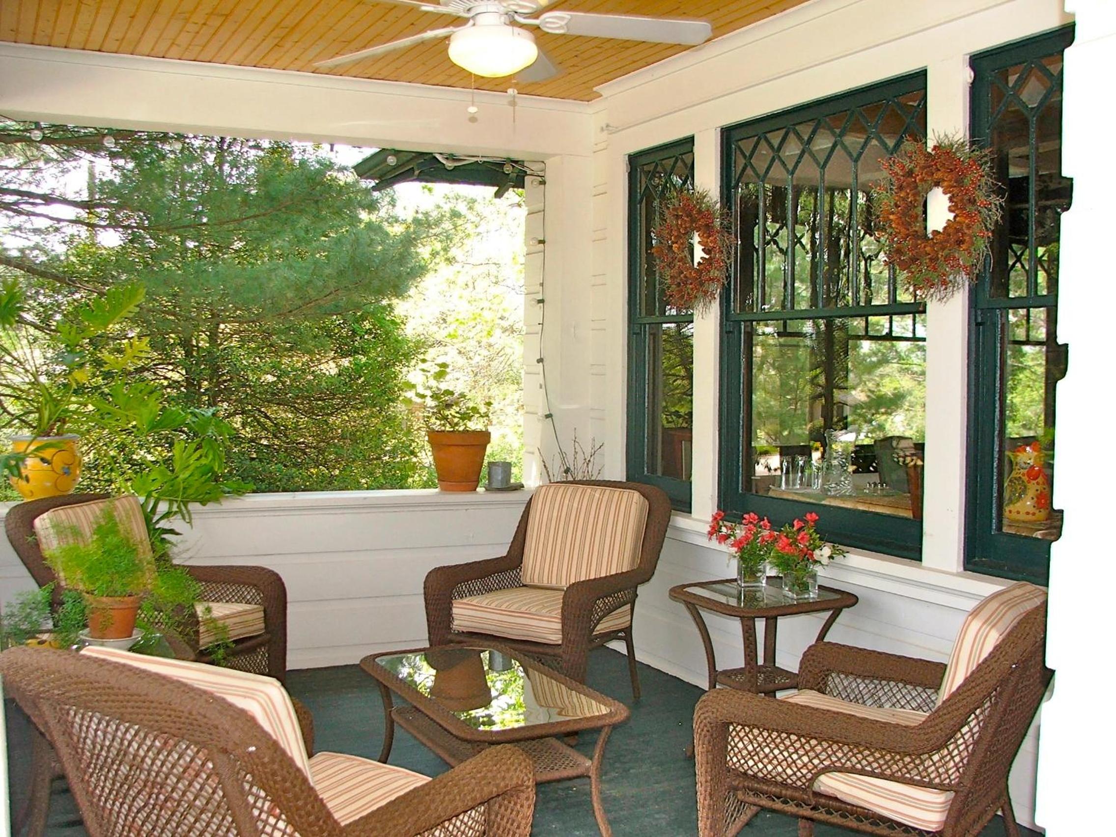 Oakland Cottage Bed and Breakfast