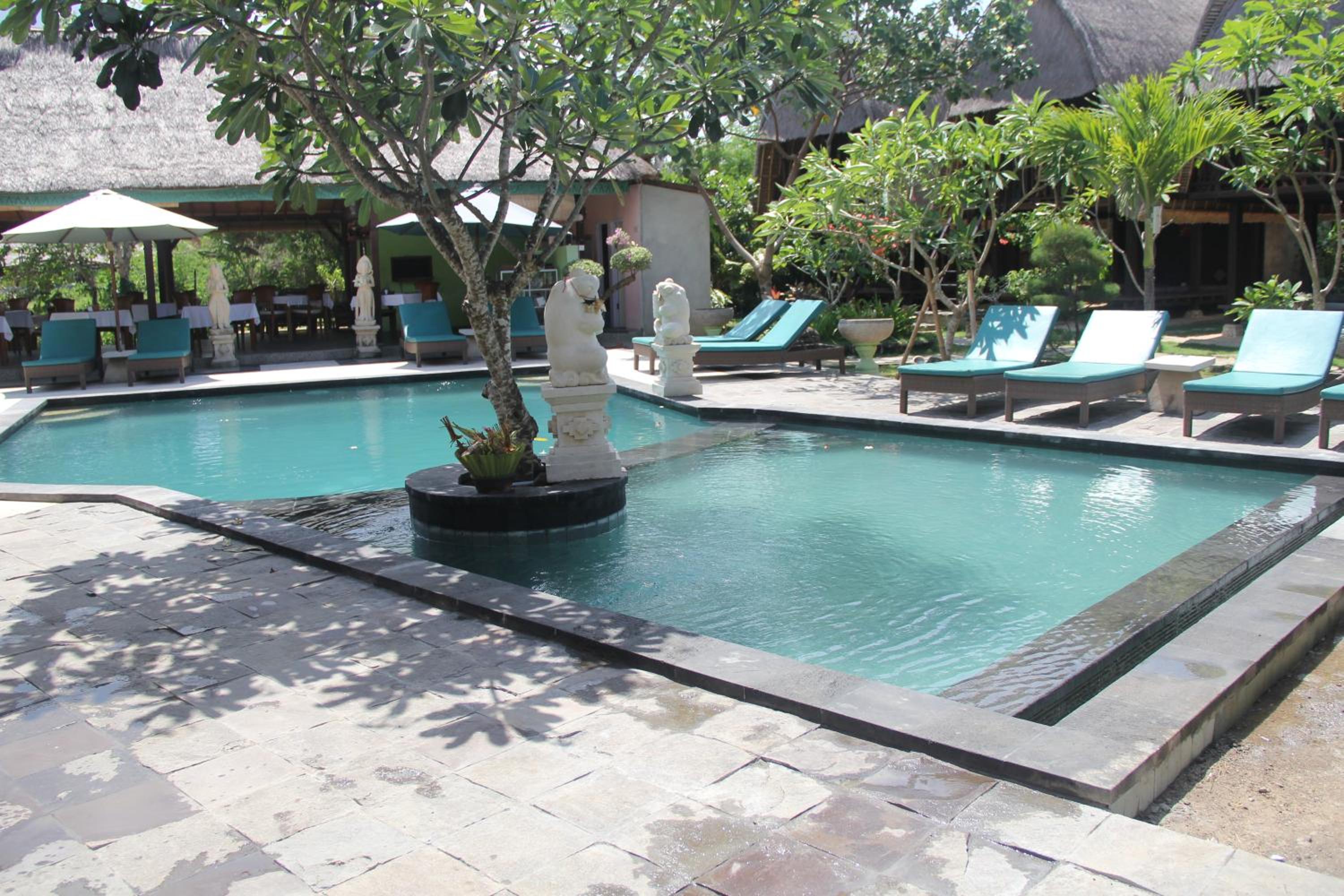 Nanuk's Bungalows
