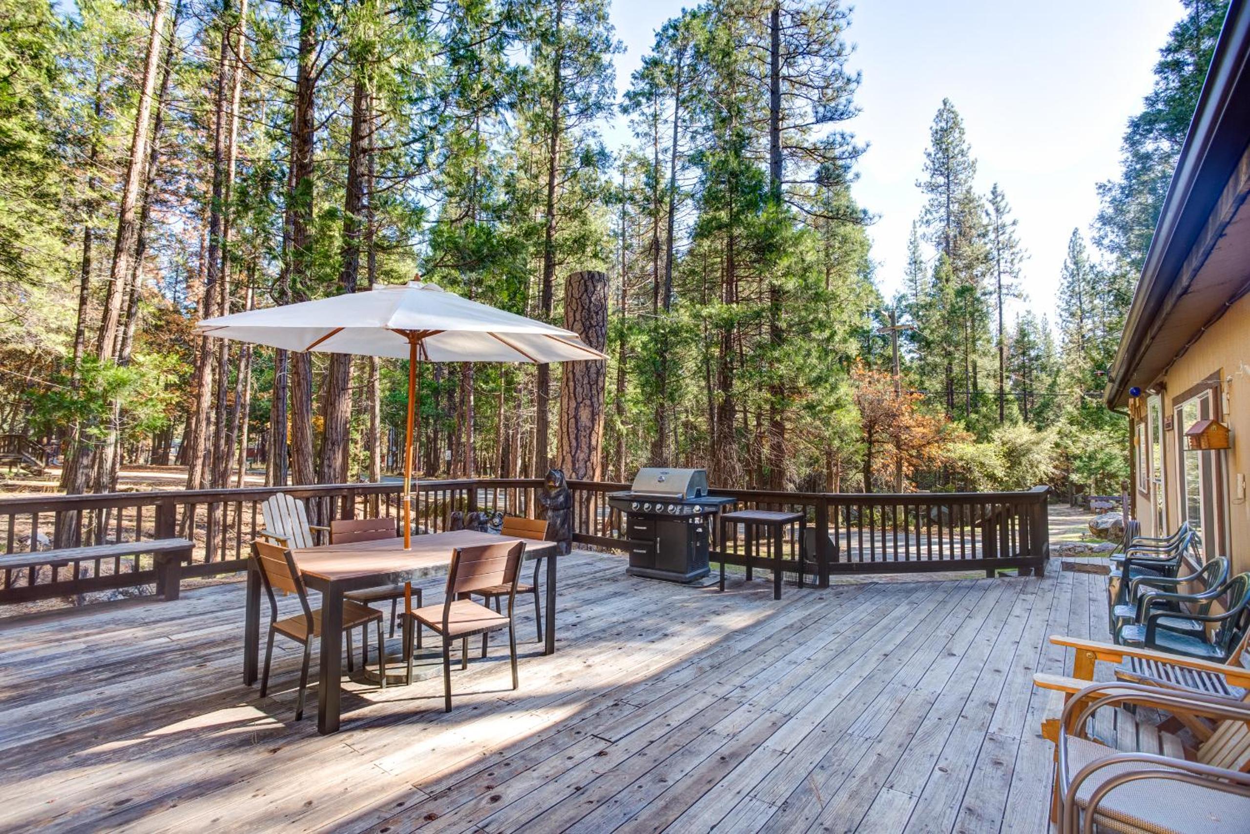 42R Rosenberg's Creekside Cabin view 3