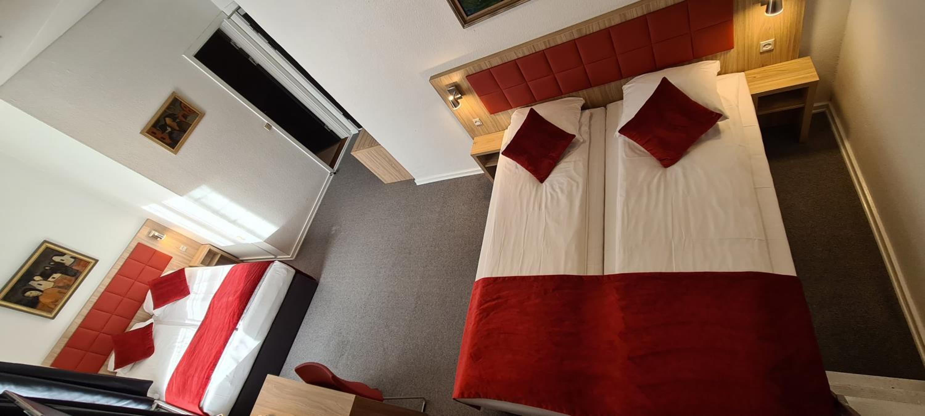 Aalborg Vacations - Prinsen Hotel - Property Image 2