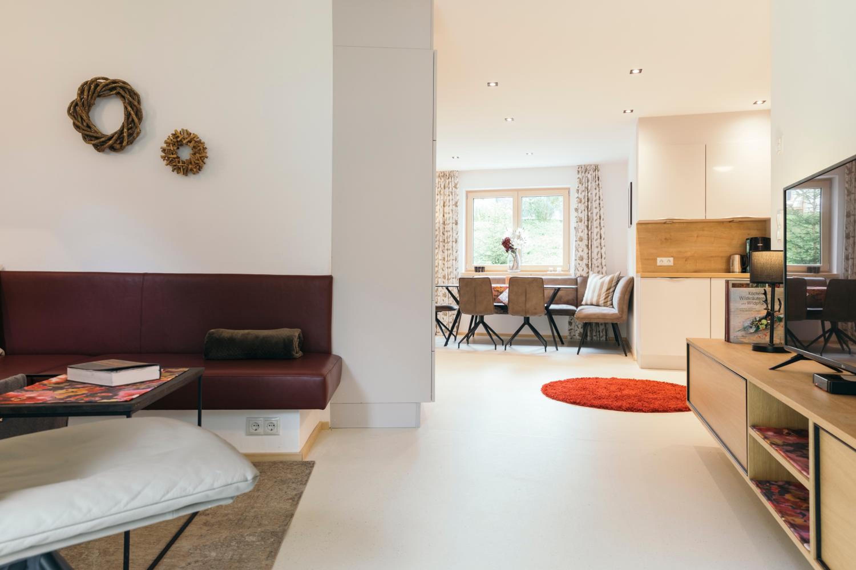 Ferienhaus Alpen Lodge und die Gams