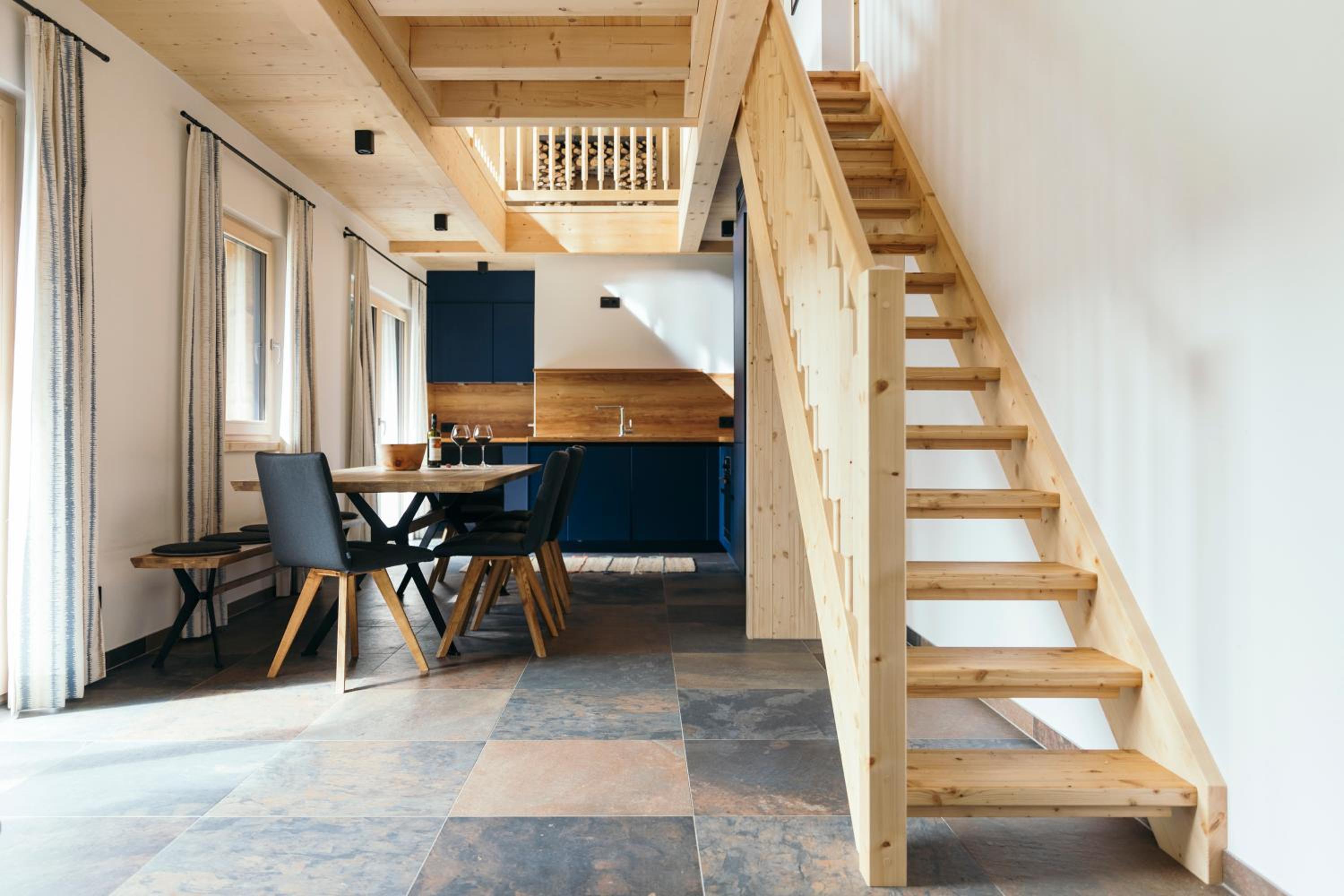 Ferienhaus Alpen Lodge und die Gams