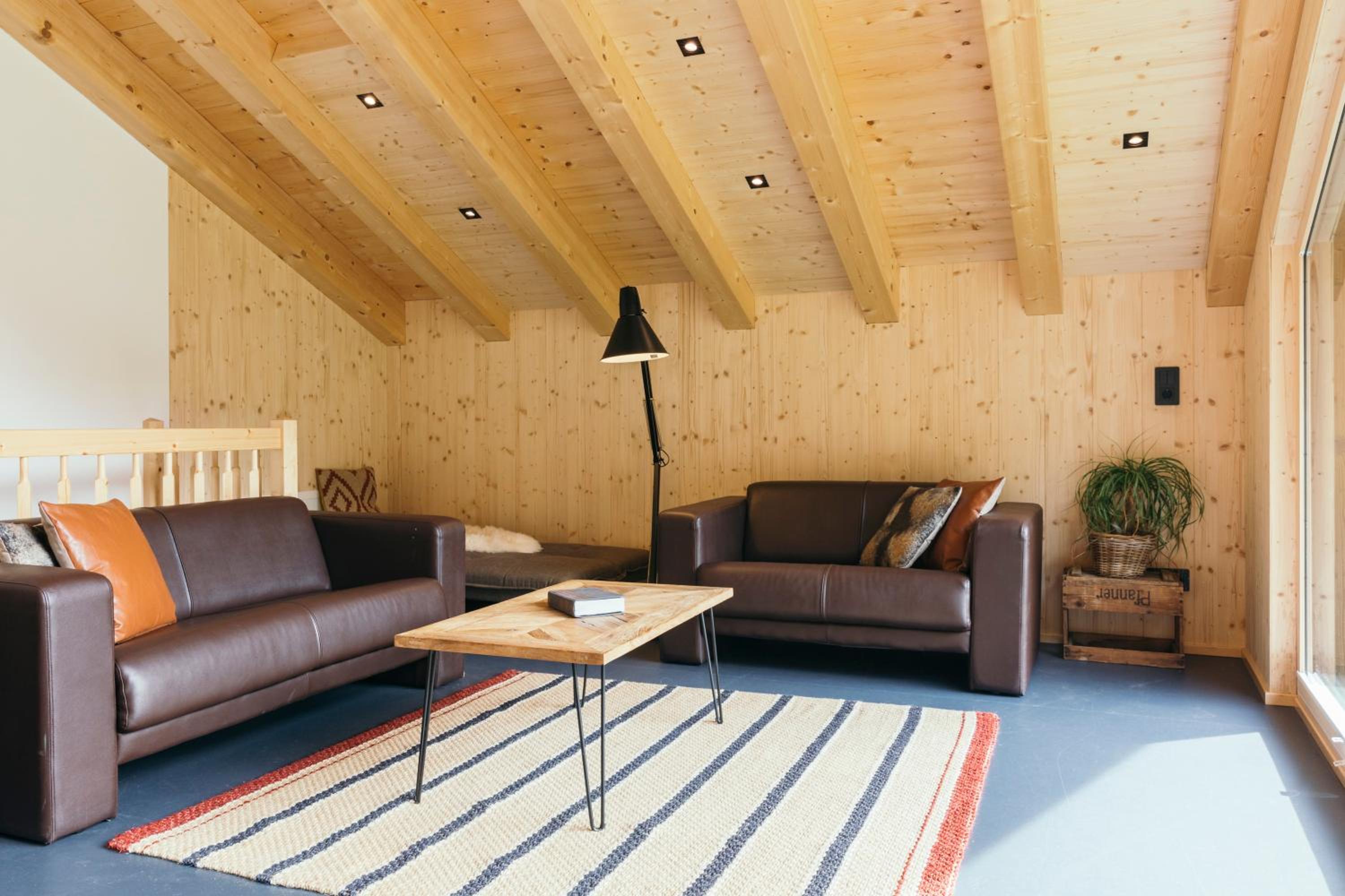 Ferienhaus Alpen Lodge und die Gams