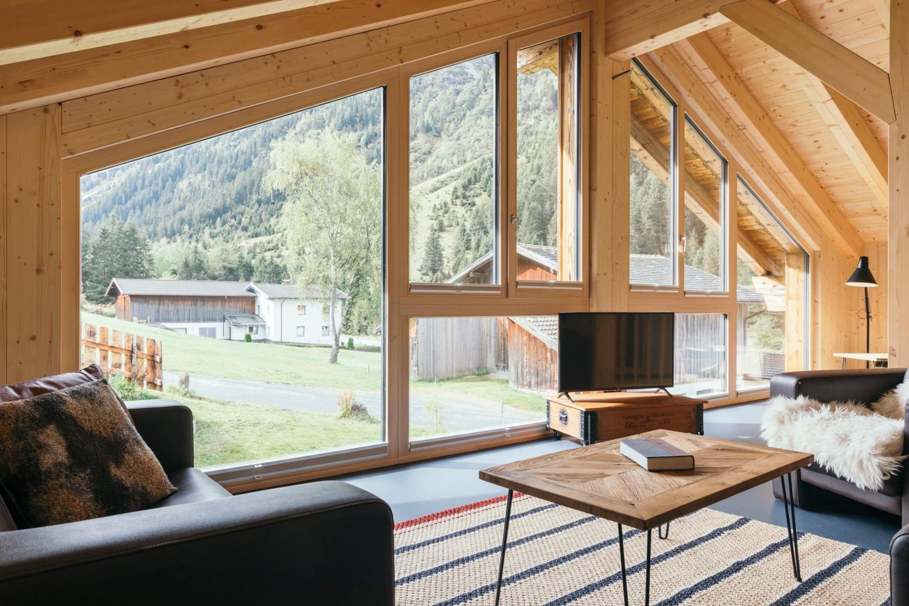 Ferienhaus Alpen Lodge und die Gams