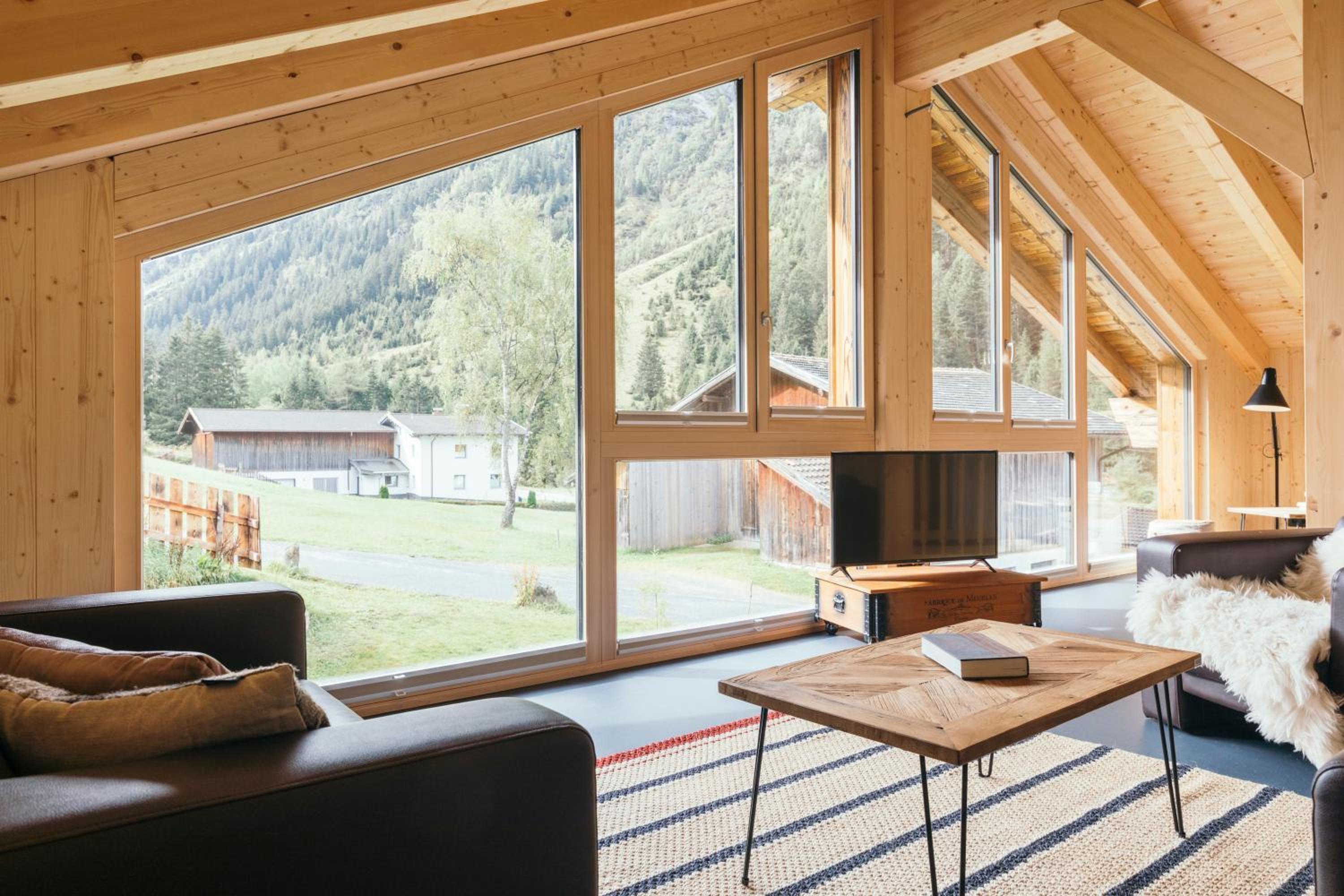 Ferienhaus Alpen Lodge und die Gams