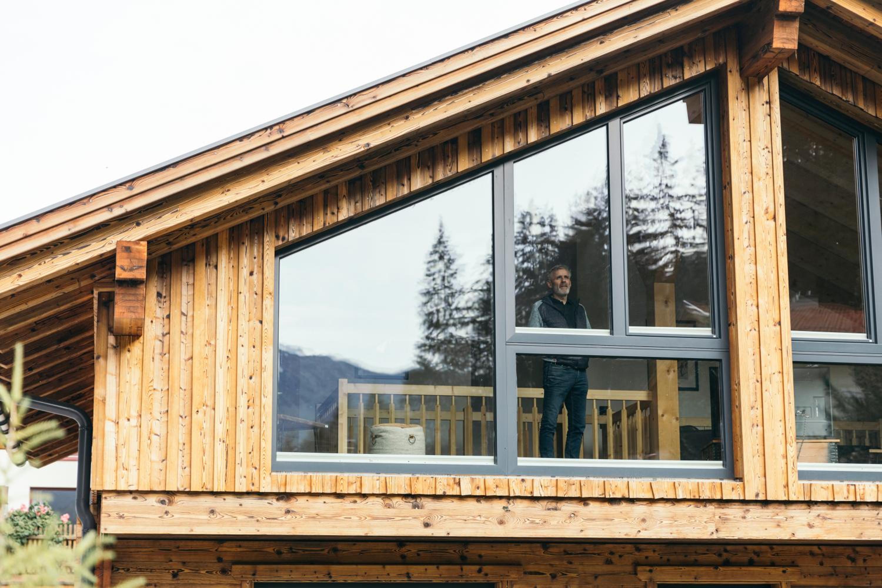 Ferienhaus Alpen Lodge und die Gams