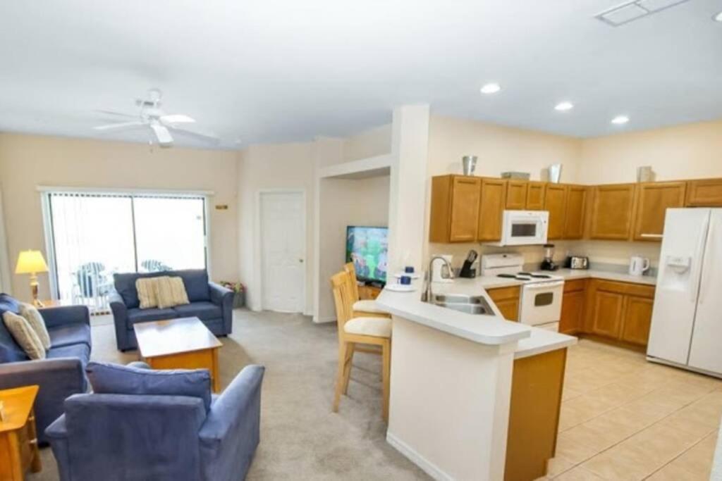 Serene 4-Bedroom Lakeview Retreat with South-Facing Pool & Sun-Drenched Outdoor Living