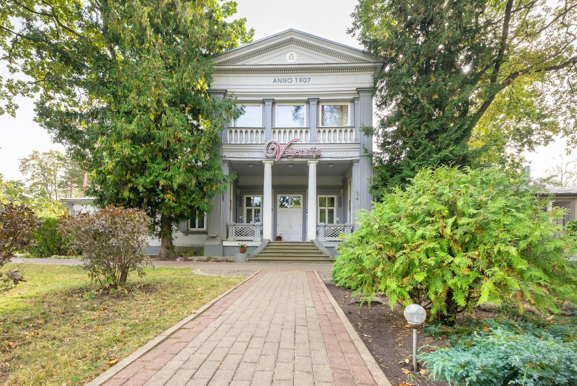 Hotel Valensija - Image 1