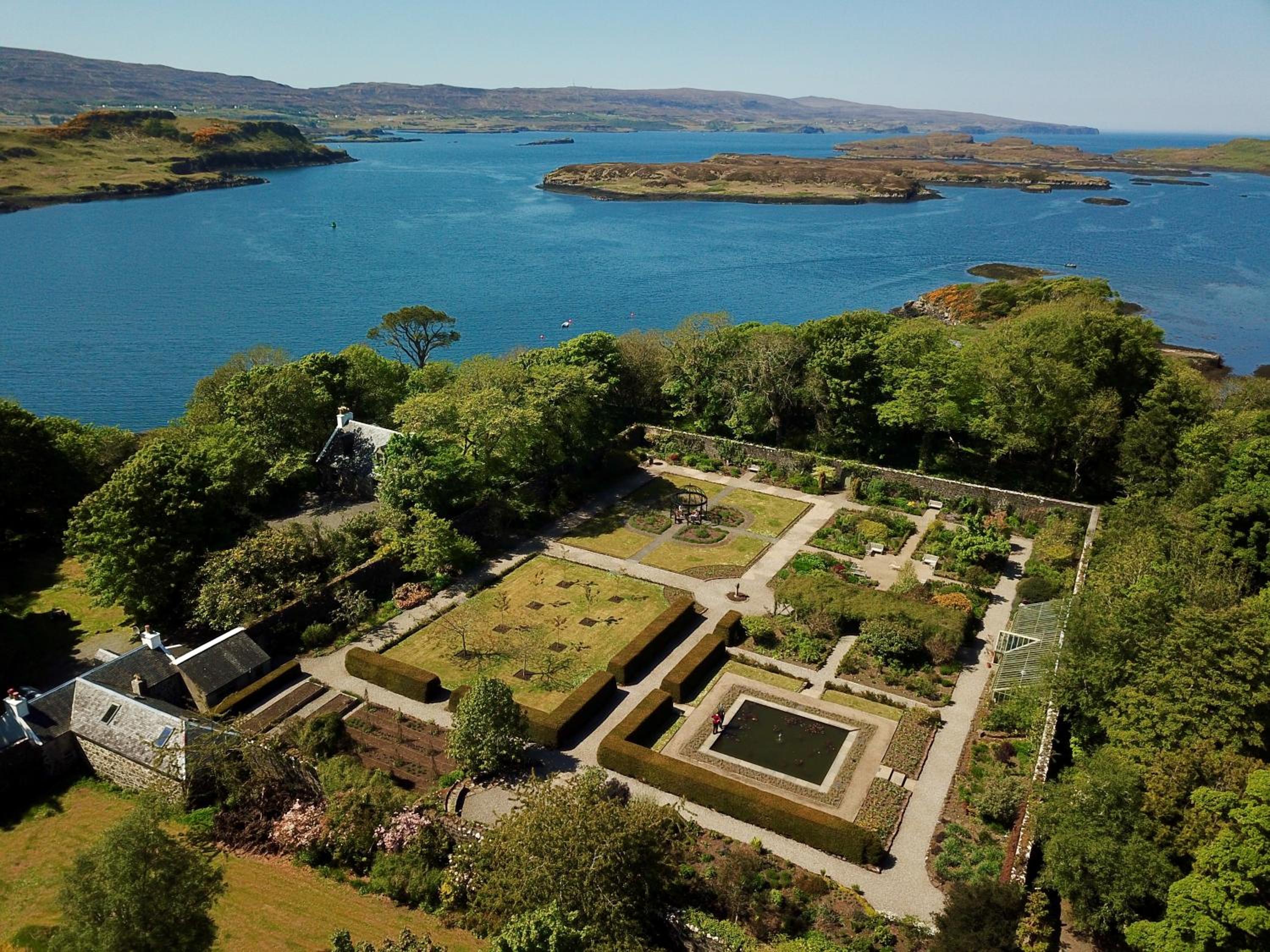 Dunvegan Castle Rose Valley Cottage view 3