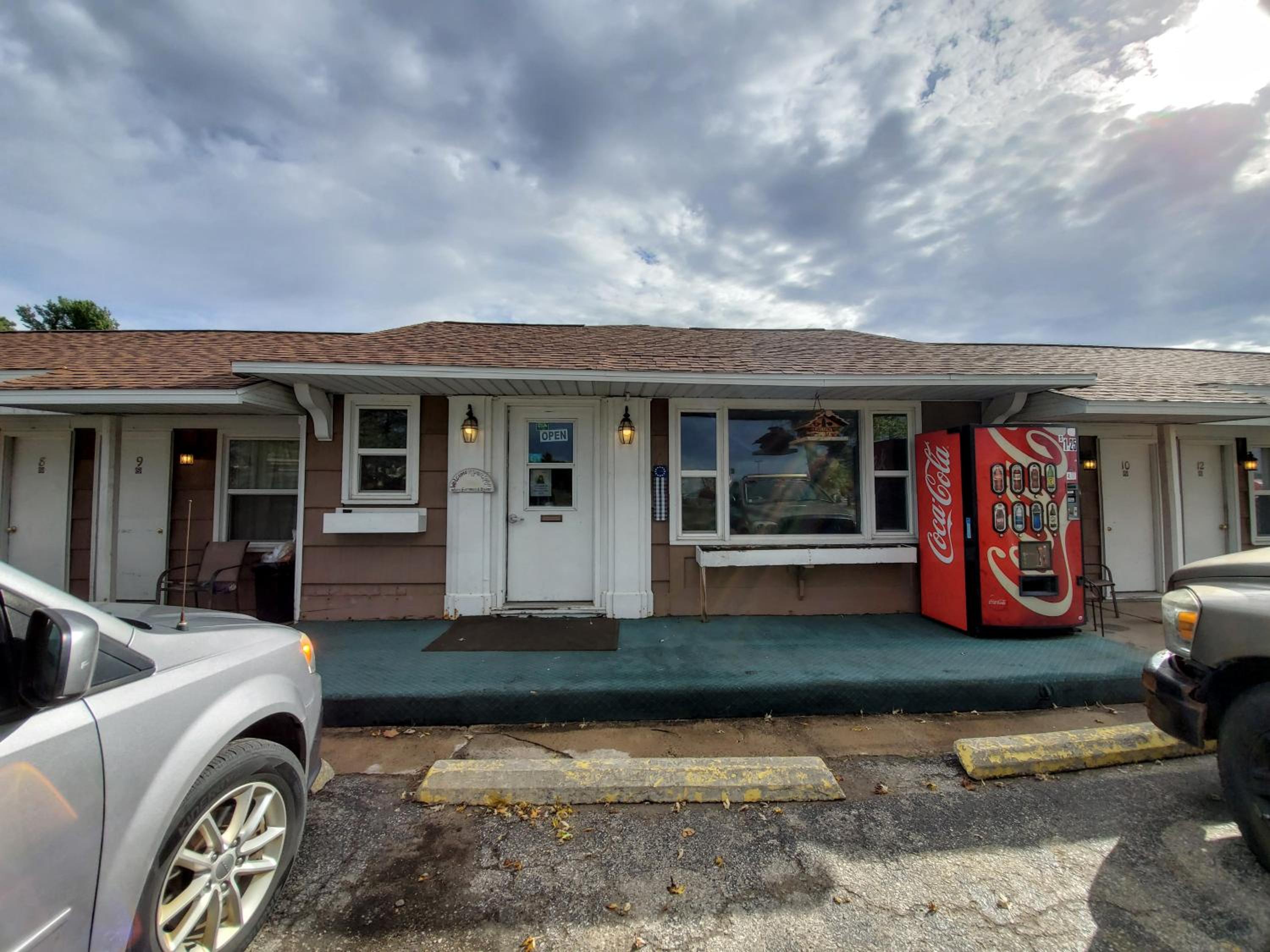Sunset Lodge Escanaba