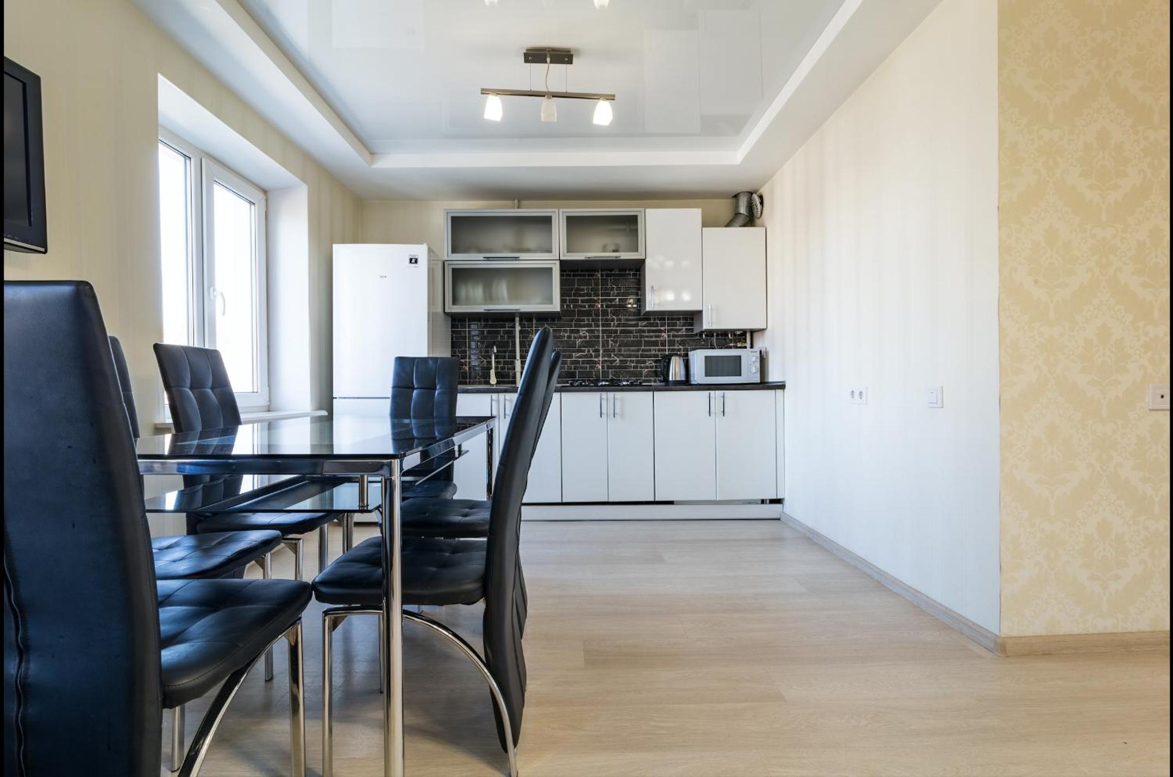 Luxury 2-bedroom Most City Area, center view 2