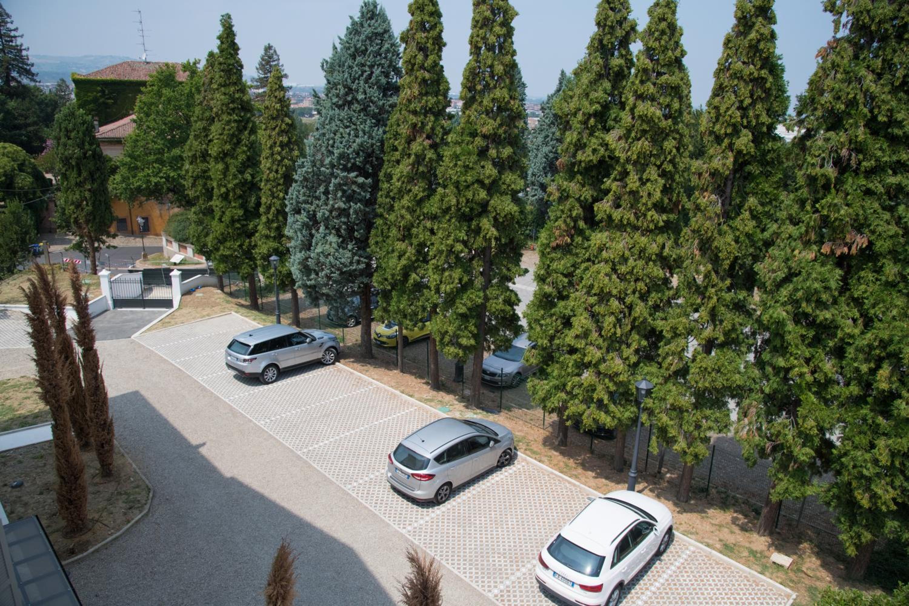 Al Santuario di Fiorano Charming Hostel view 4