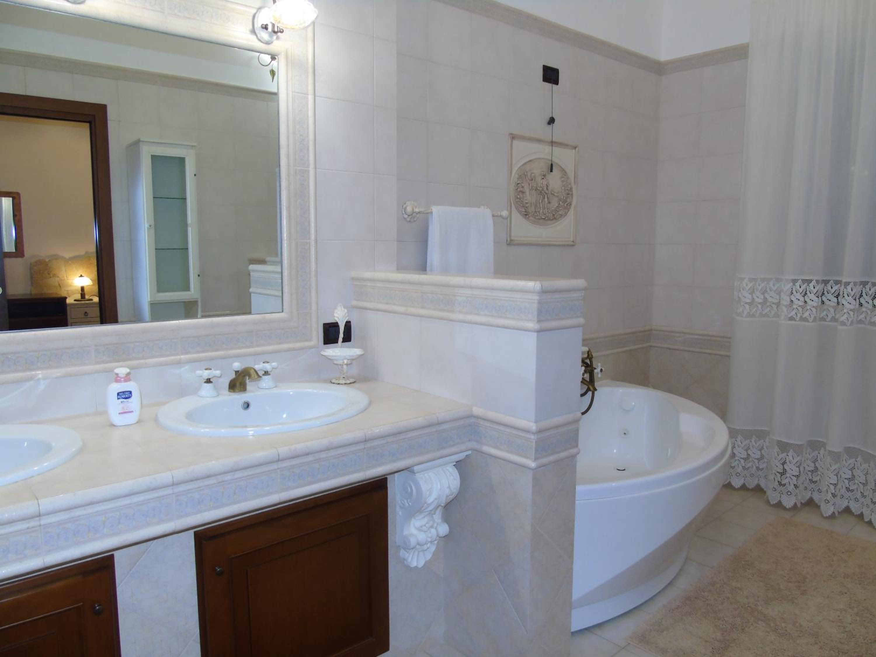 Villa Tonia