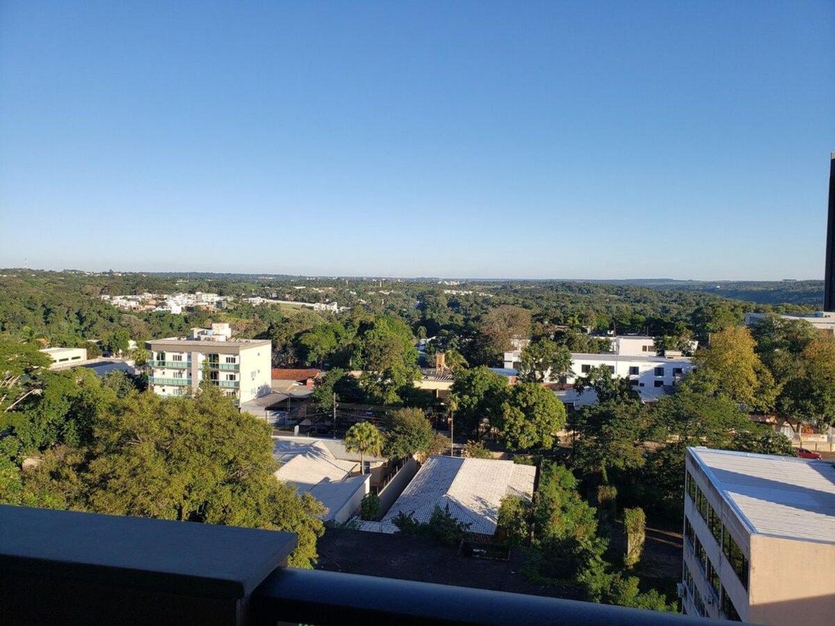 Studio no Centro gastronômico de FOZ com vista para o rio Paraná