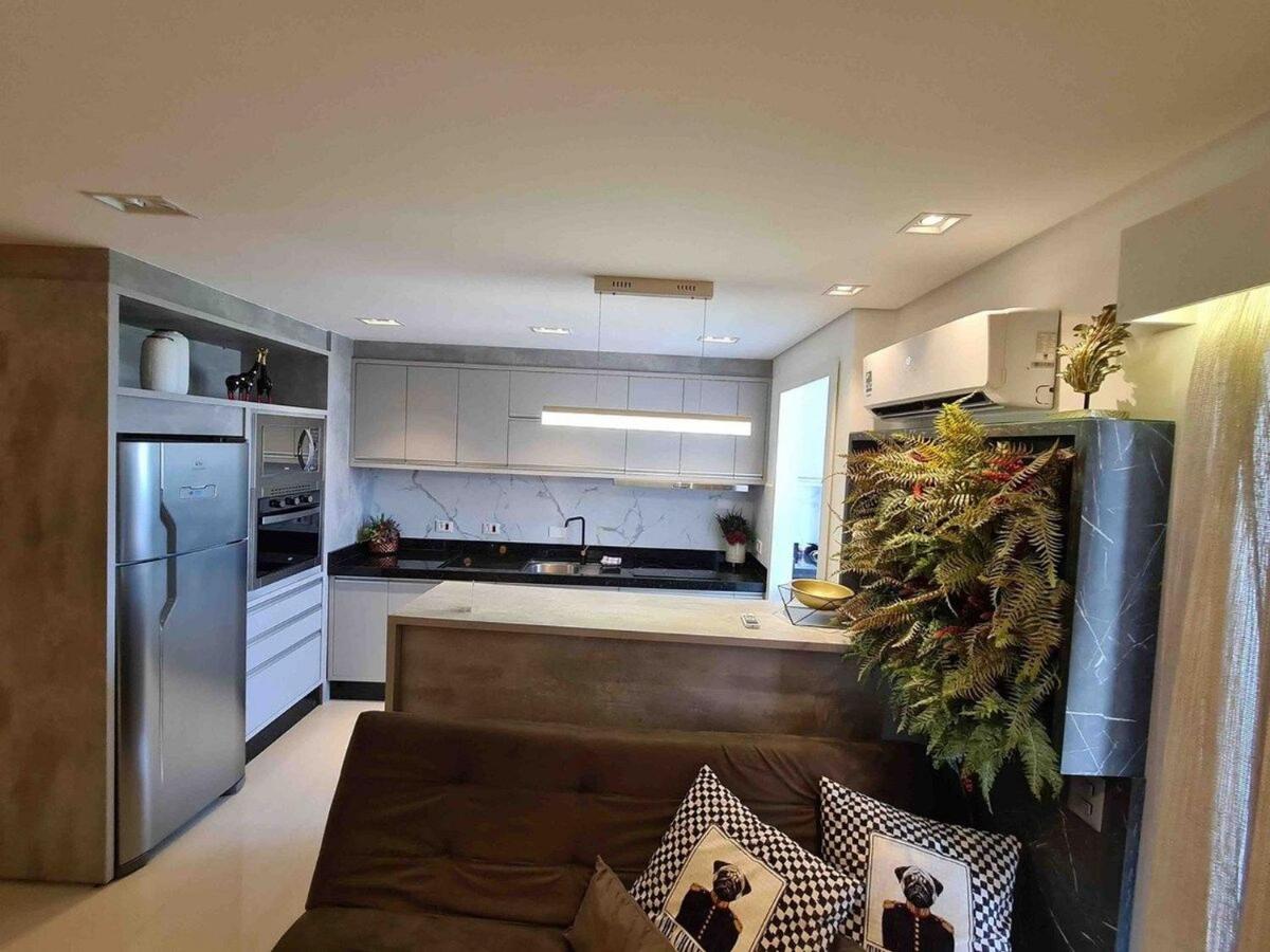 Studio no Centro gastronômico de FOZ com vista para o rio Paraná