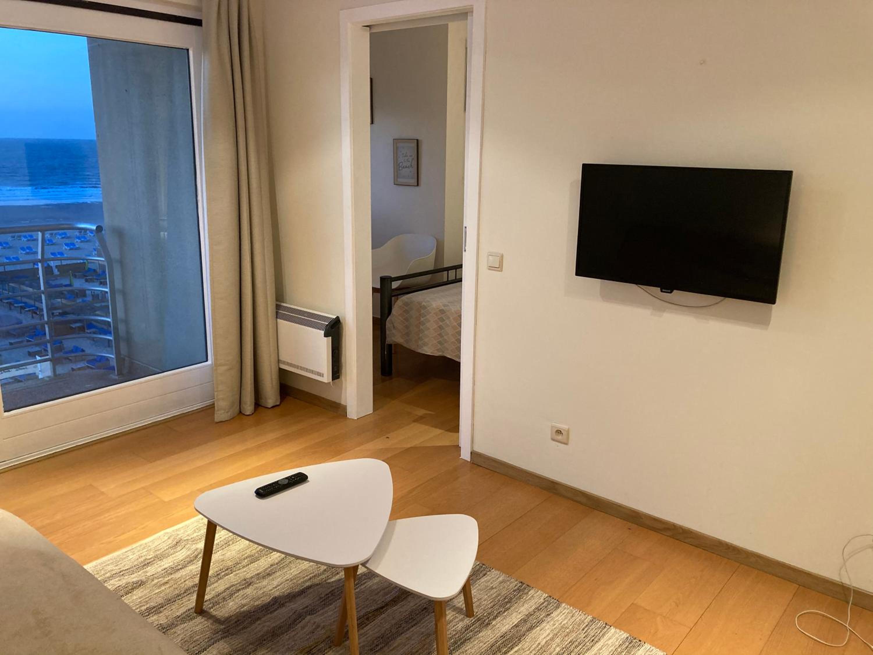 Appartment Blankenberge with front sea view