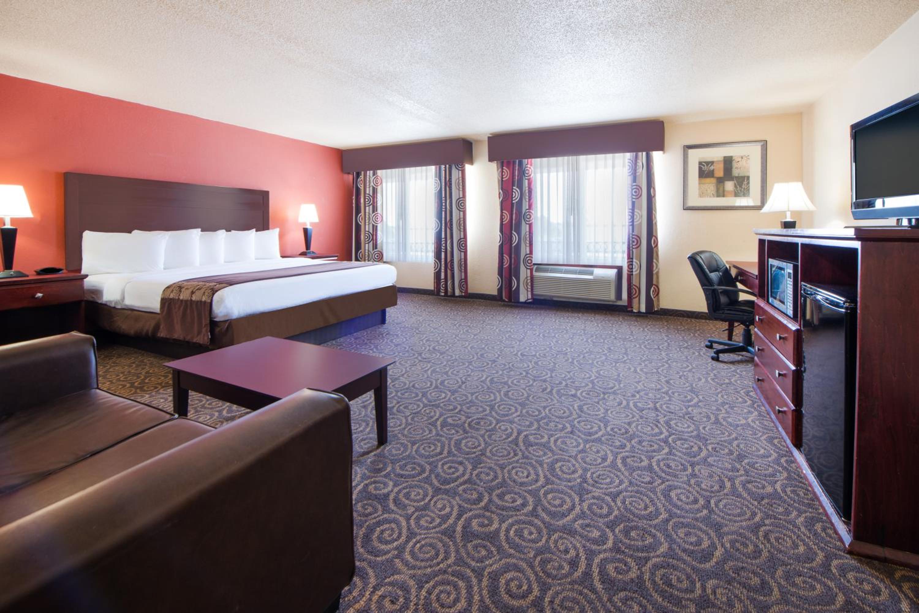 Enid Vacations - Travelodge by Wyndham Enid - Property Image 8