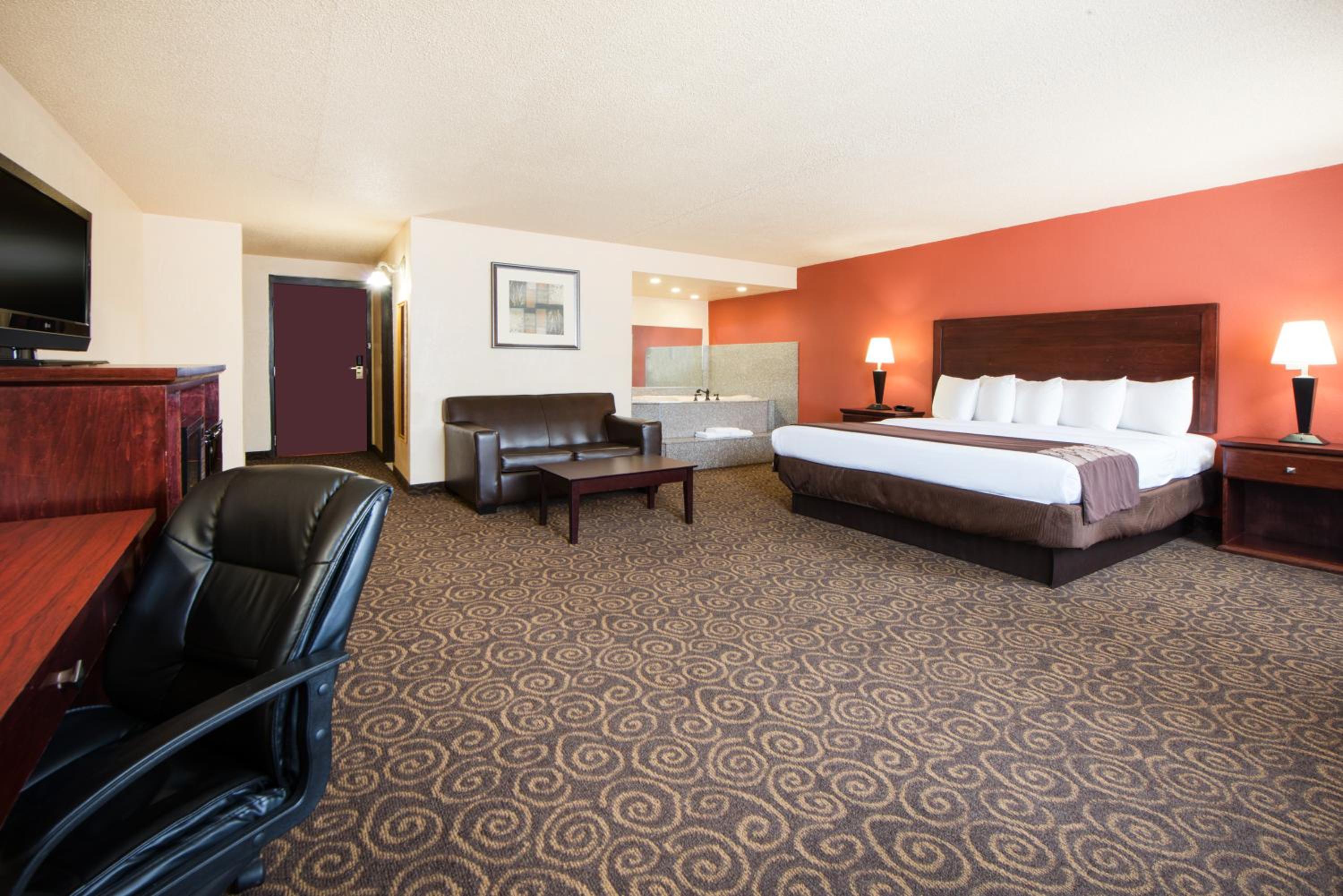 Enid Vacations - Travelodge by Wyndham Enid - Property Image 7