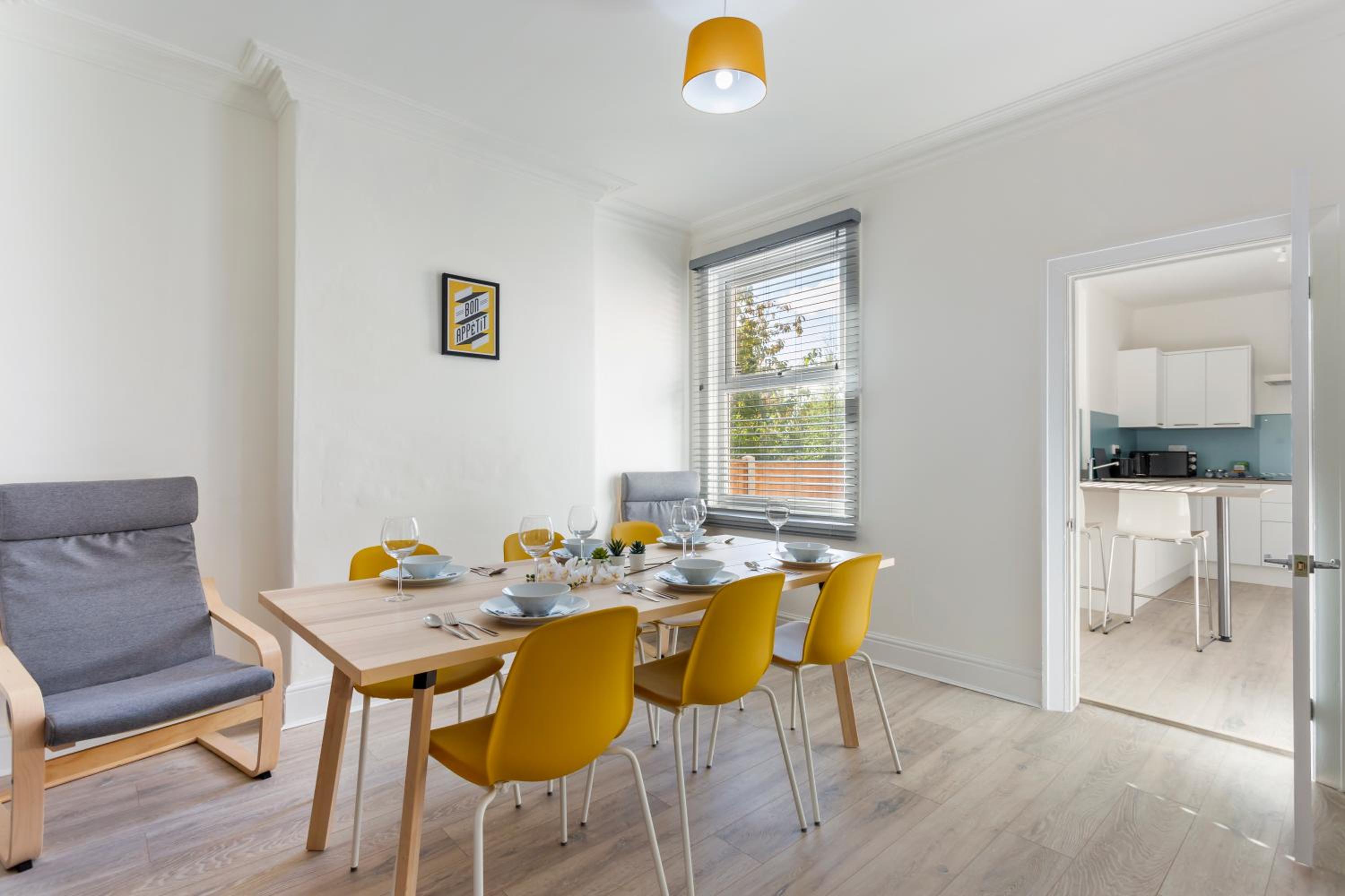 Jasmine Villa A - Ideal for QMC & Uni - Free parking