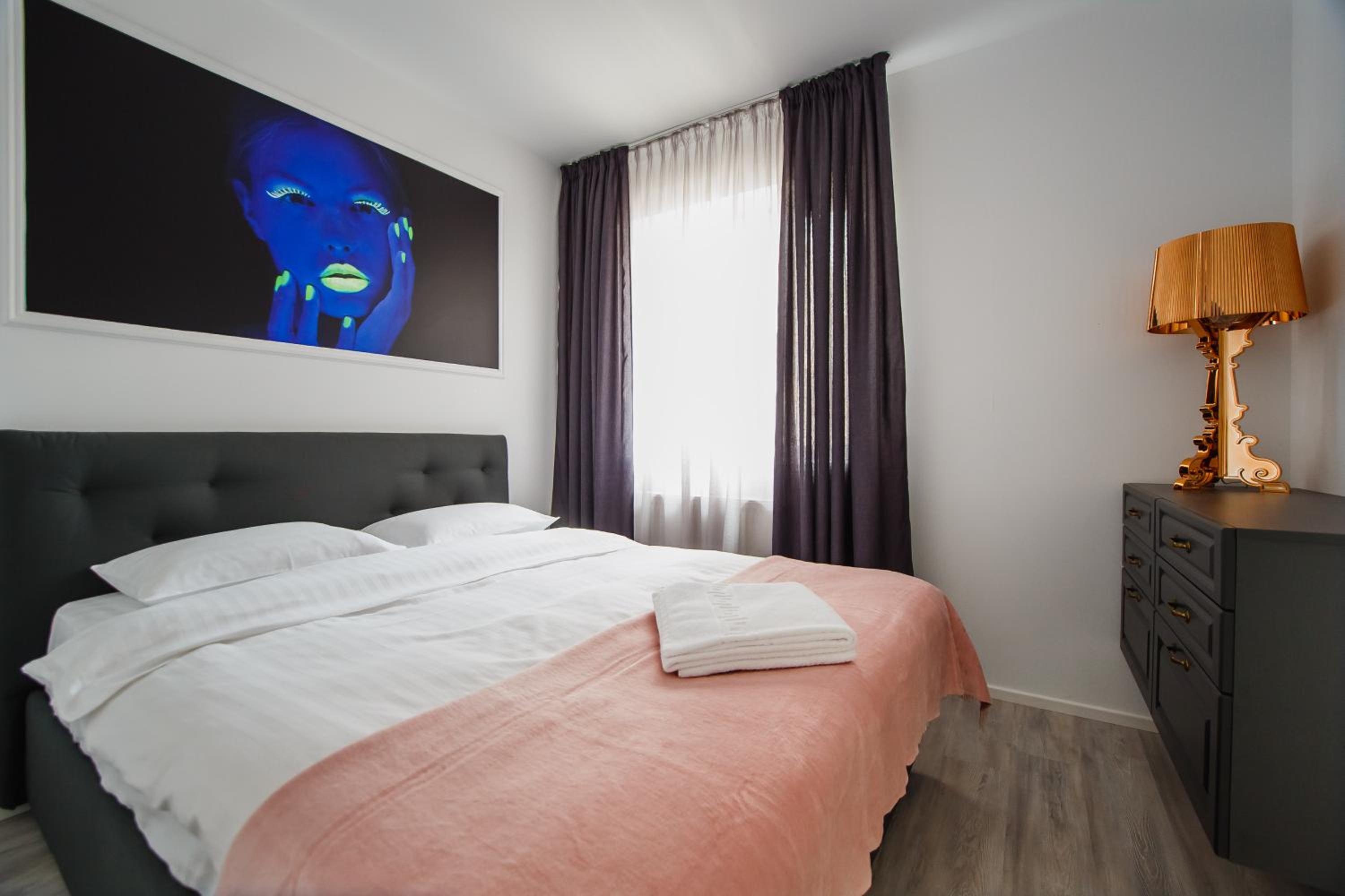 No. 11 - The Penthouse in City Center view 5