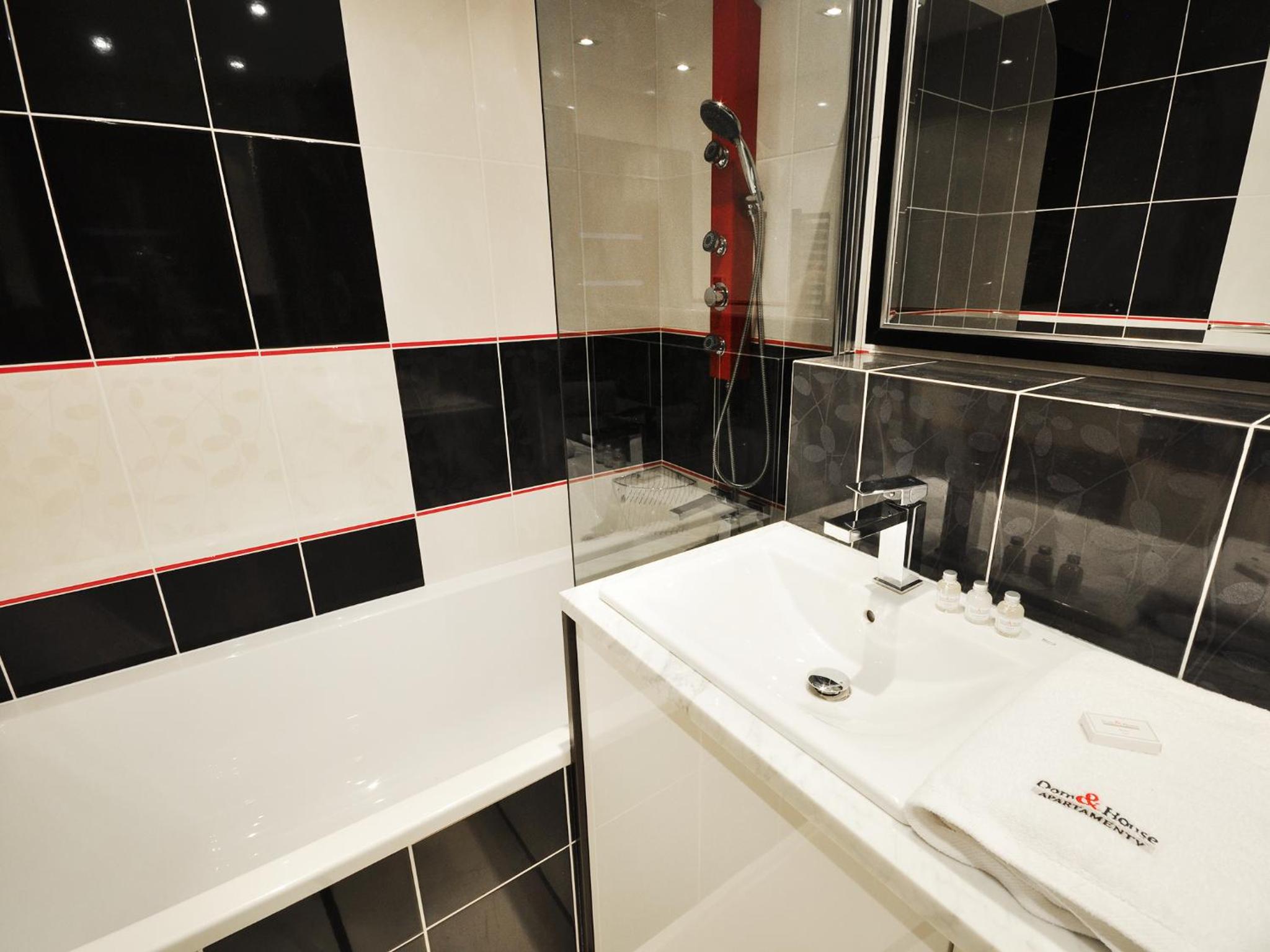 Sunrise apartments close to the beach & by Noclegi Renters