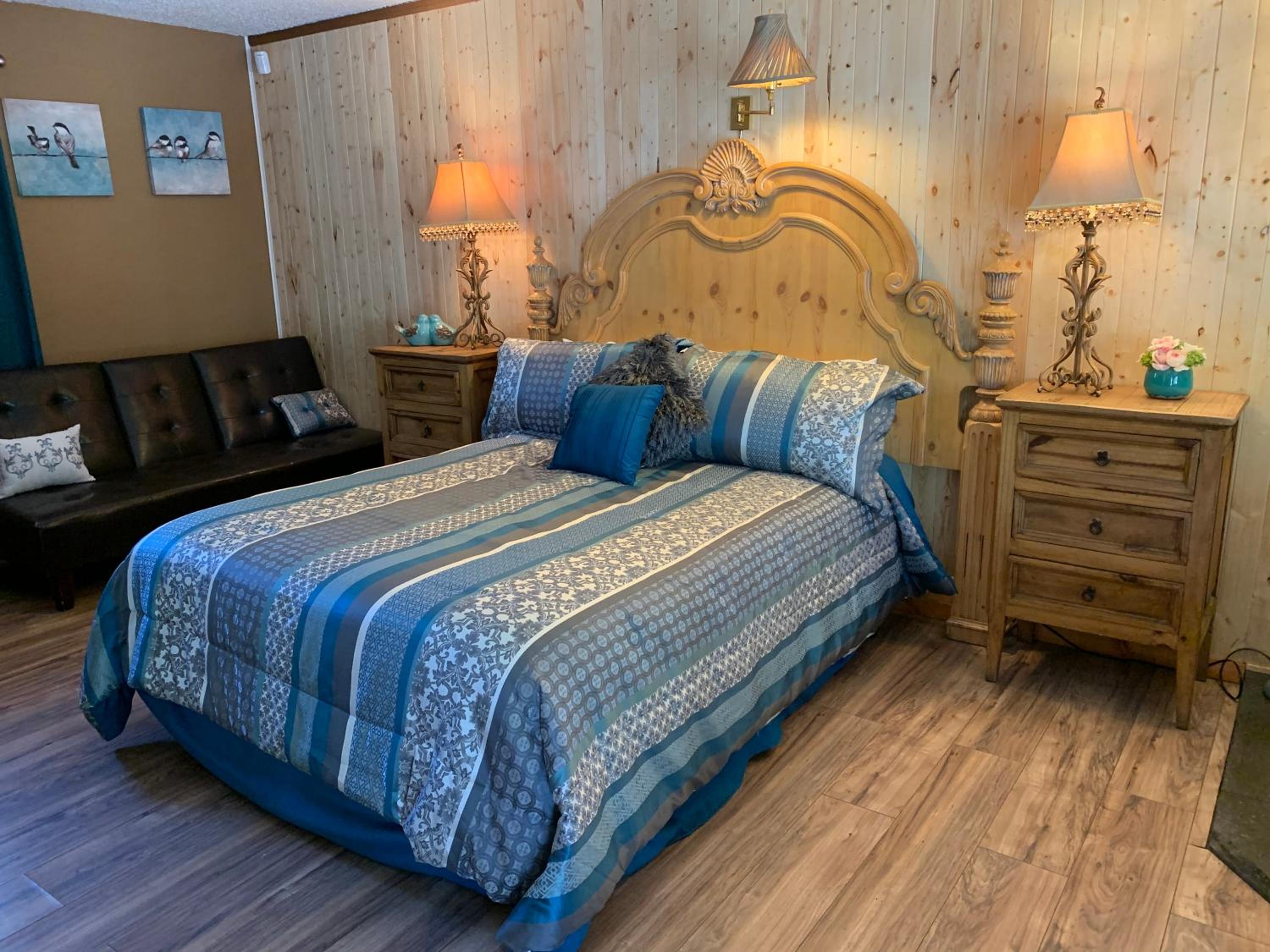 Grey Squirrel Resort