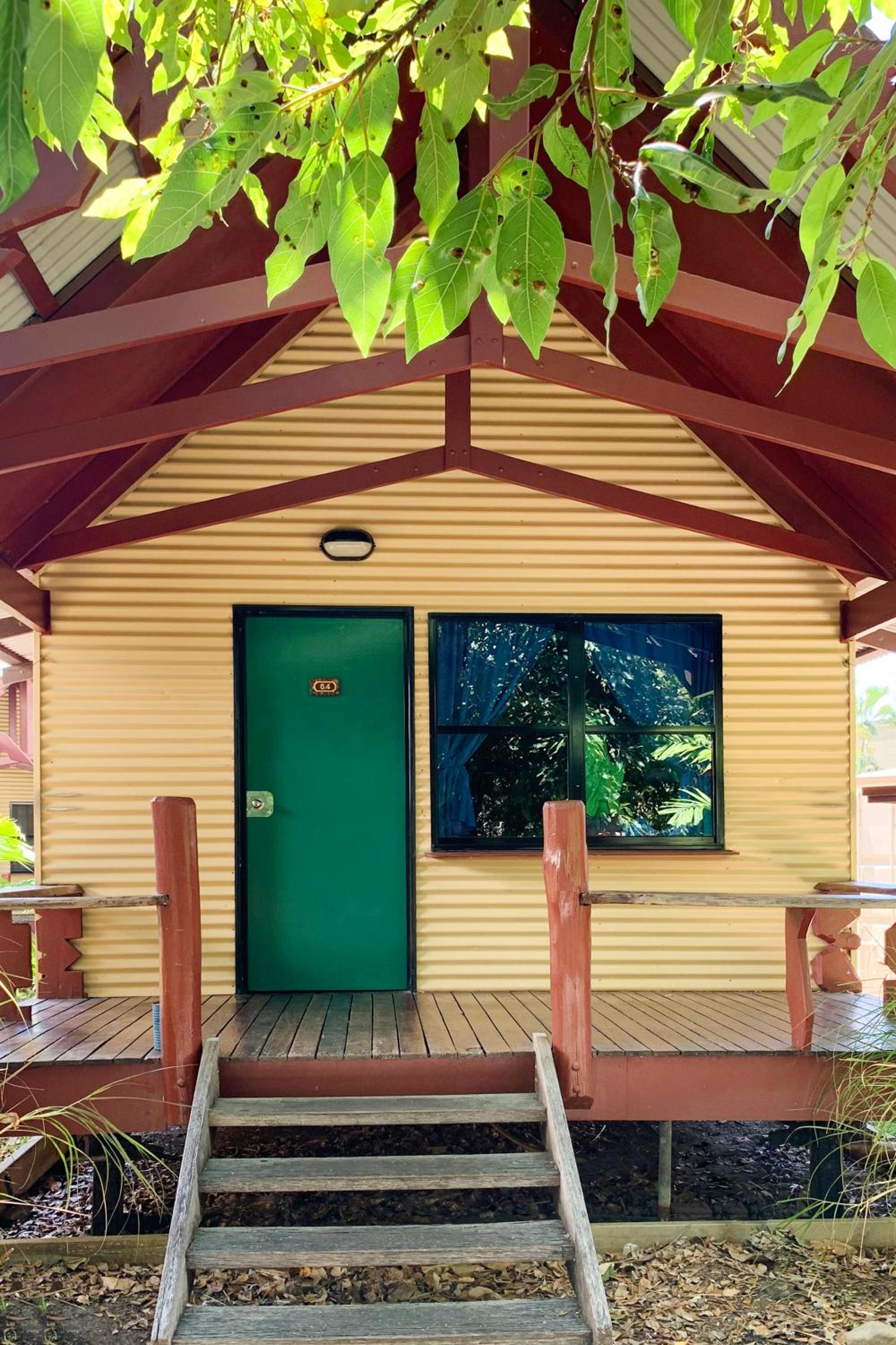 Airlie Beach Magnums - Adults Only
