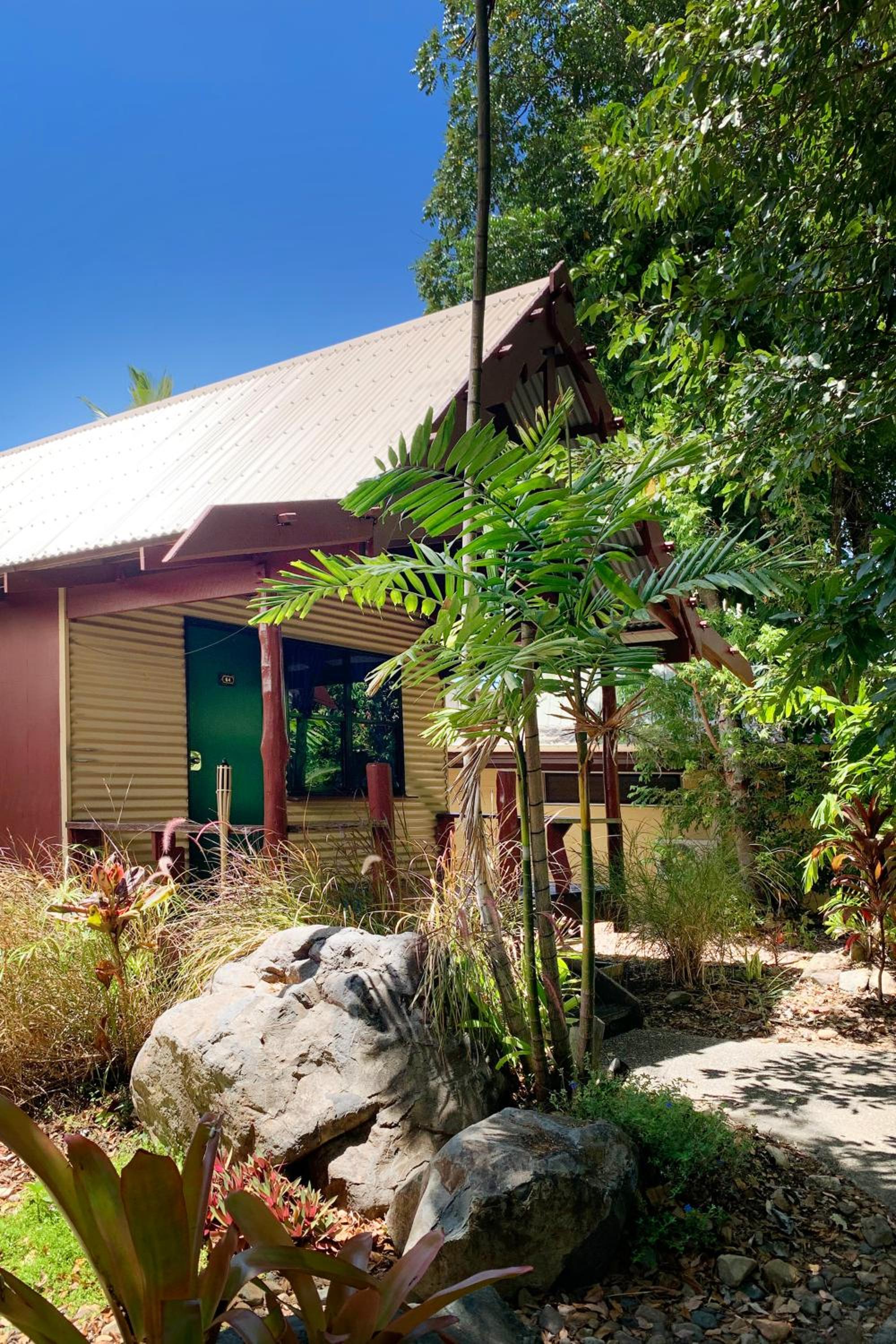 Airlie Beach Magnums - Adults Only