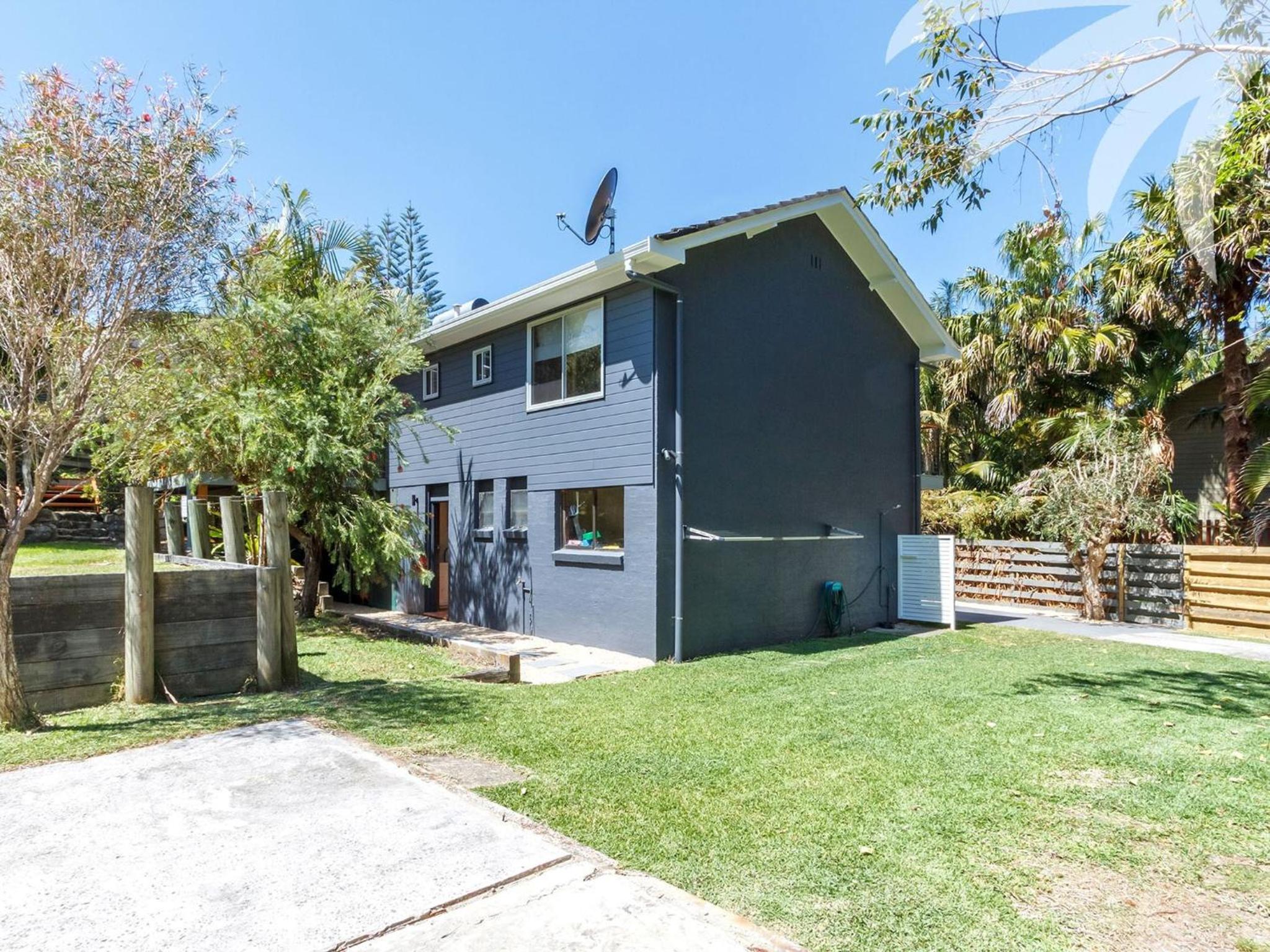 Palms House