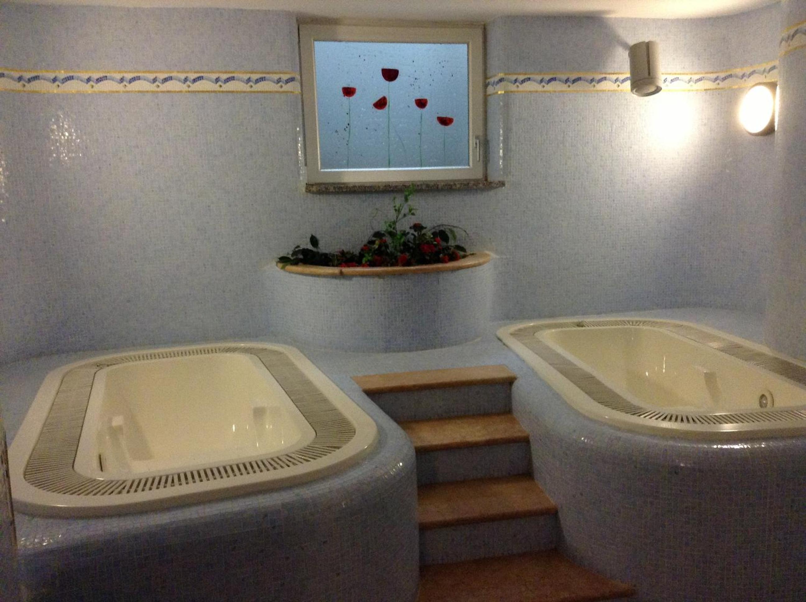 Jacuzzi