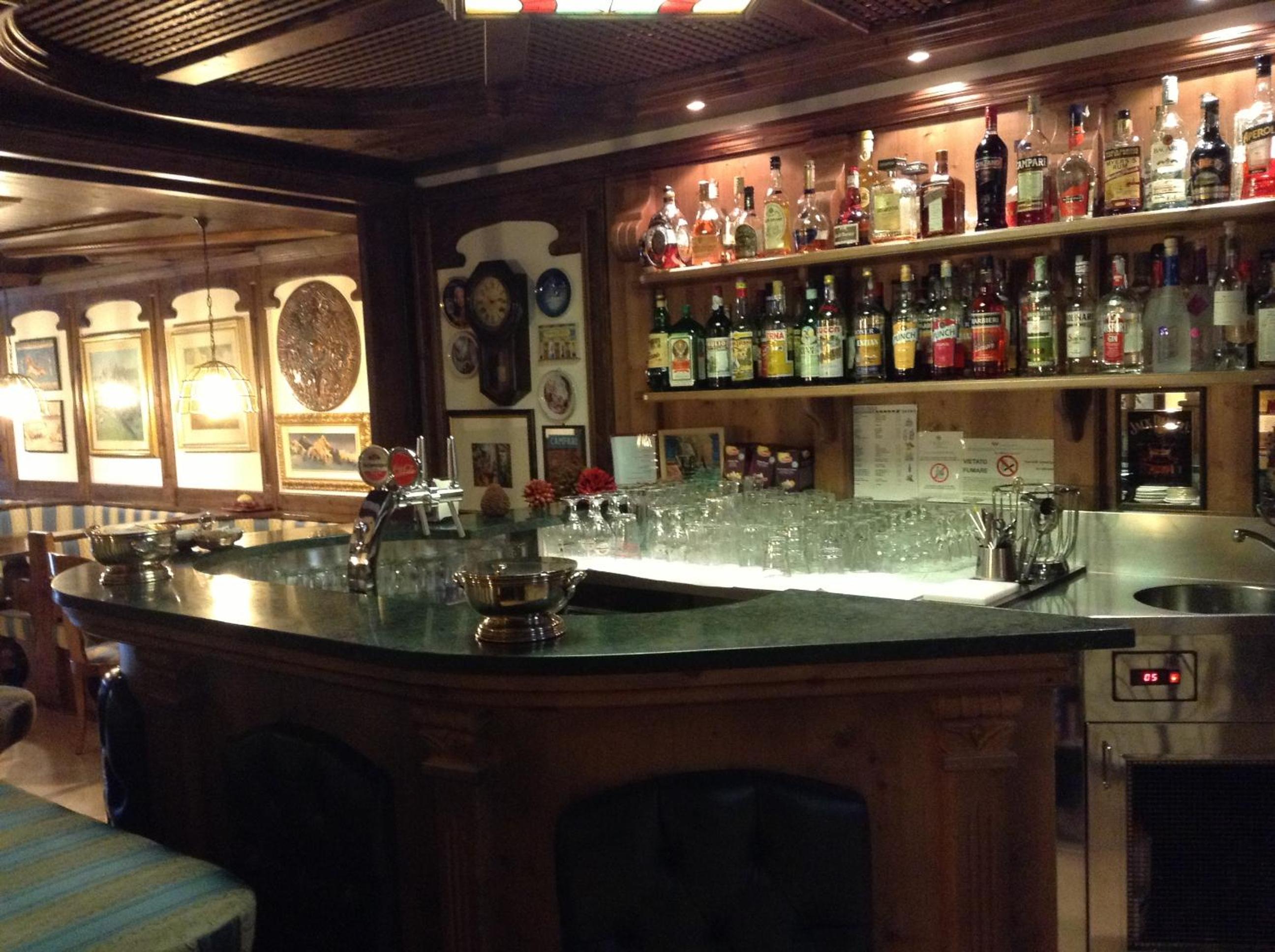 bar