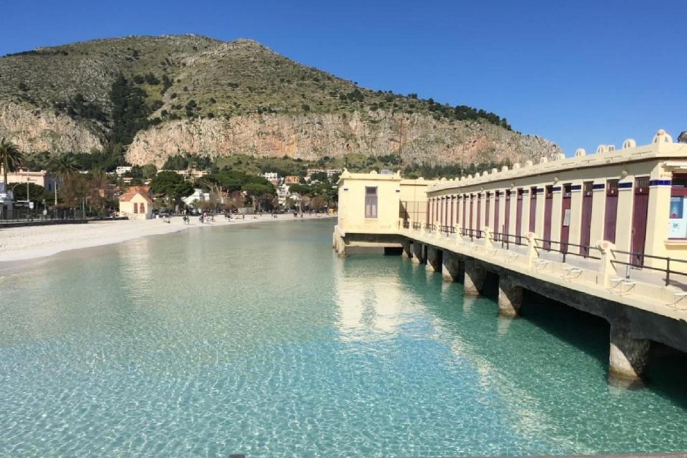 villa coral mondello view 3
