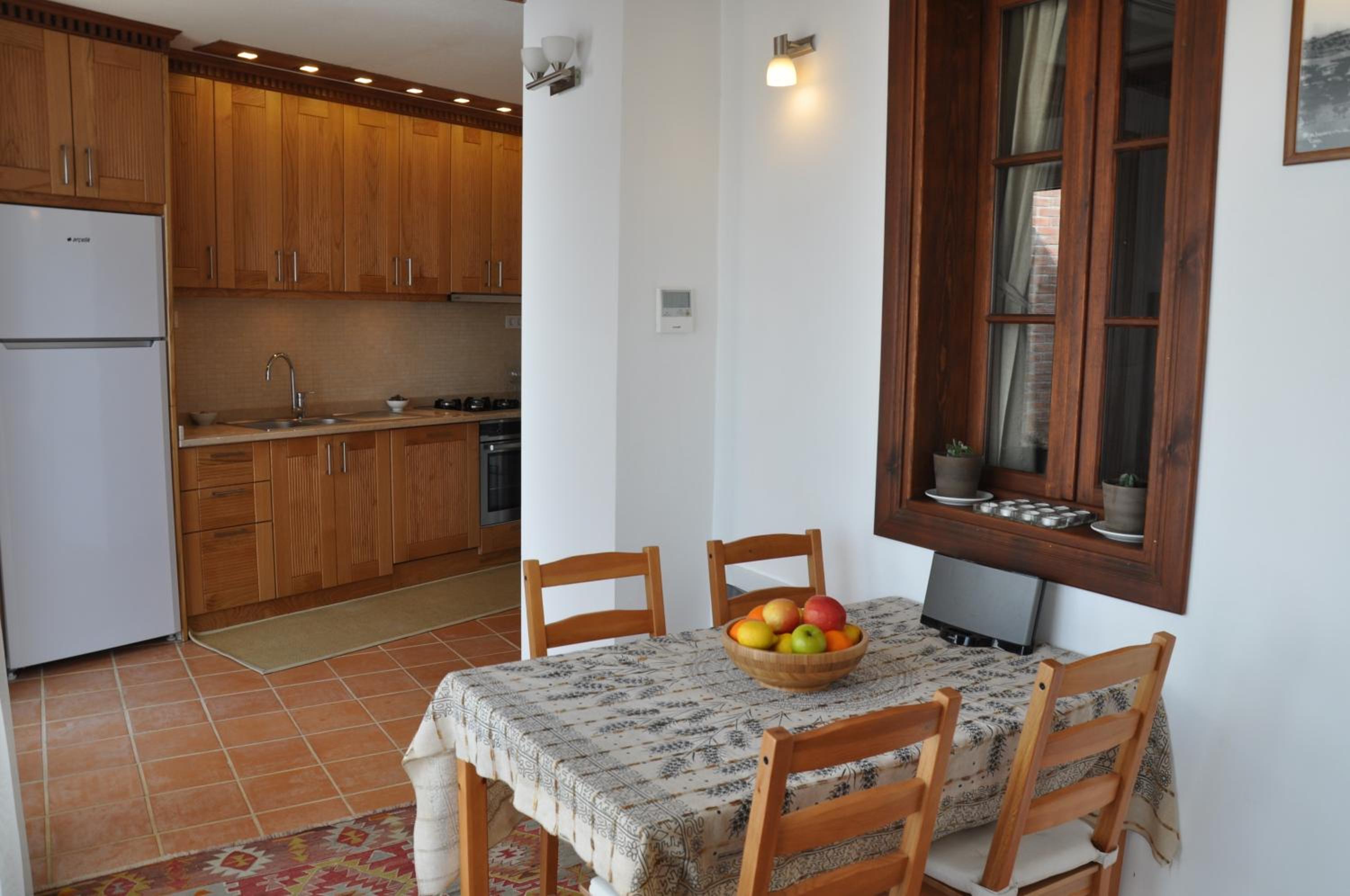 Ionia House
