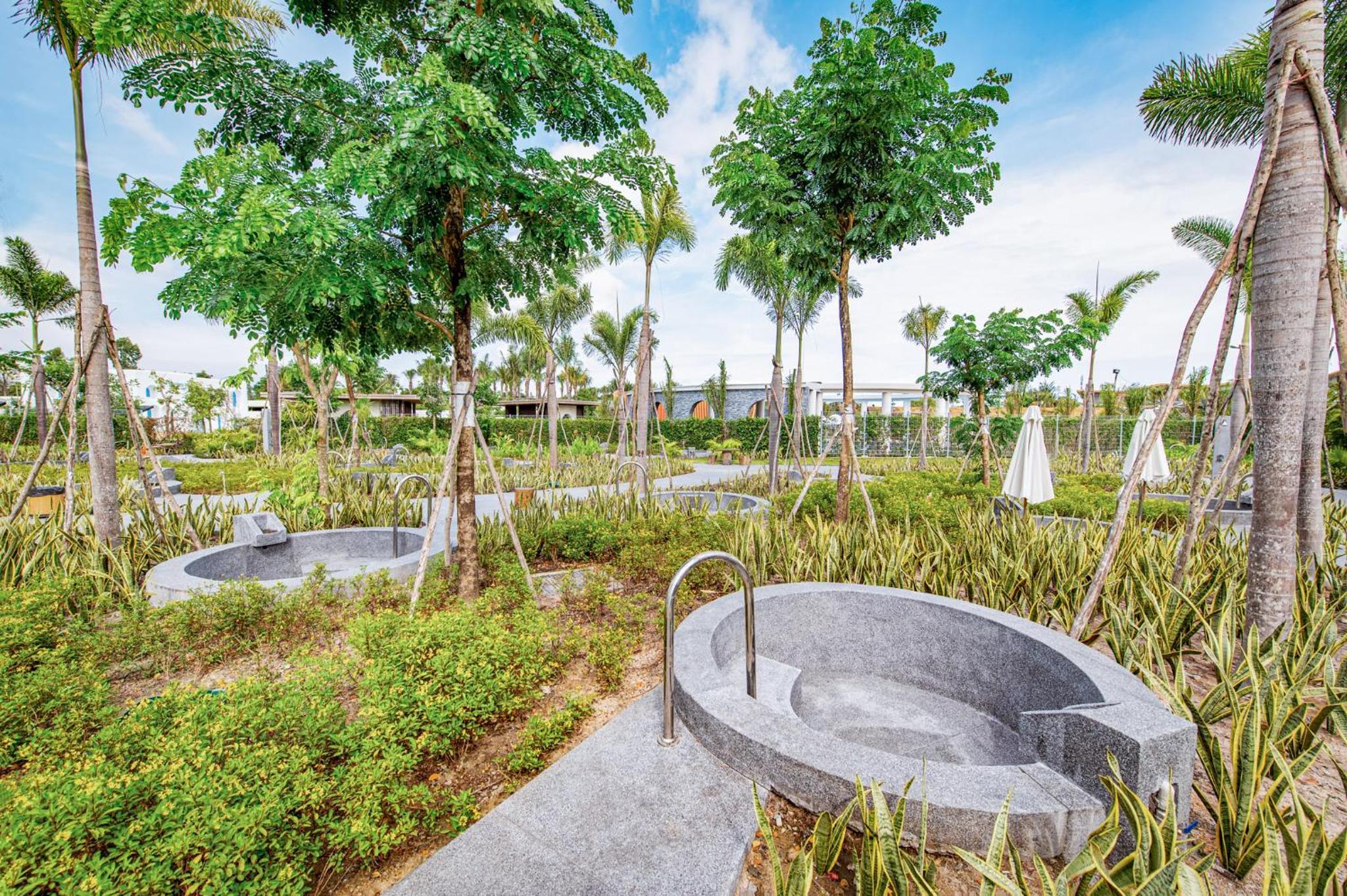 Minera Hot Springs Binh Chau