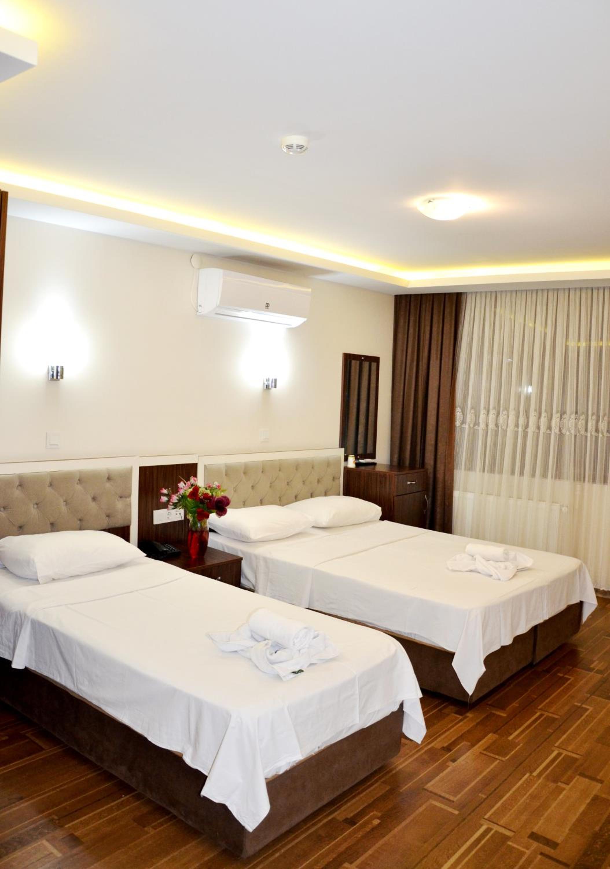 Hotel Grand Mark - Image 25