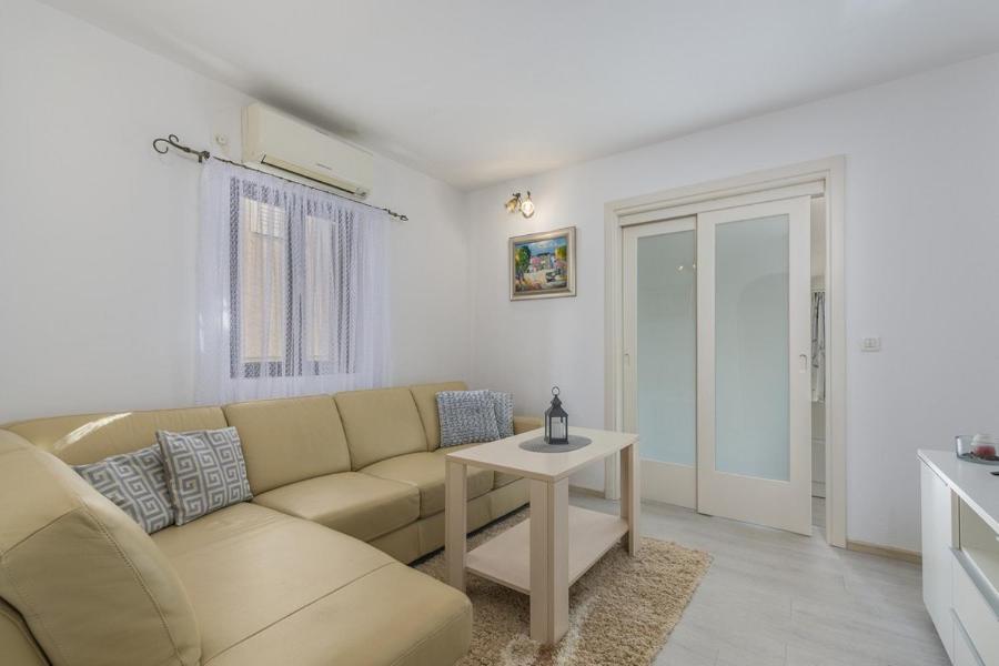 Meressa Leonardo Apartment view 2