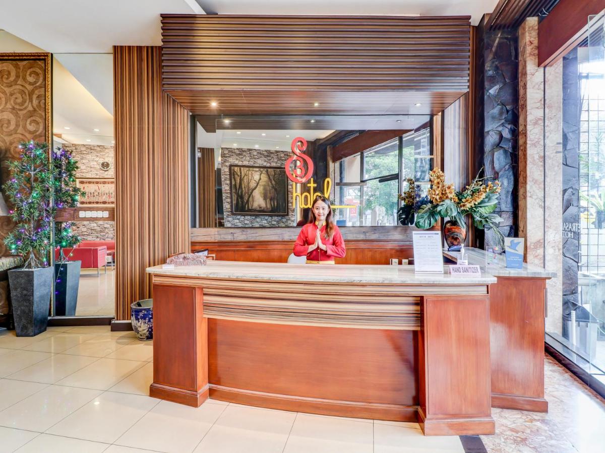 hotel reception