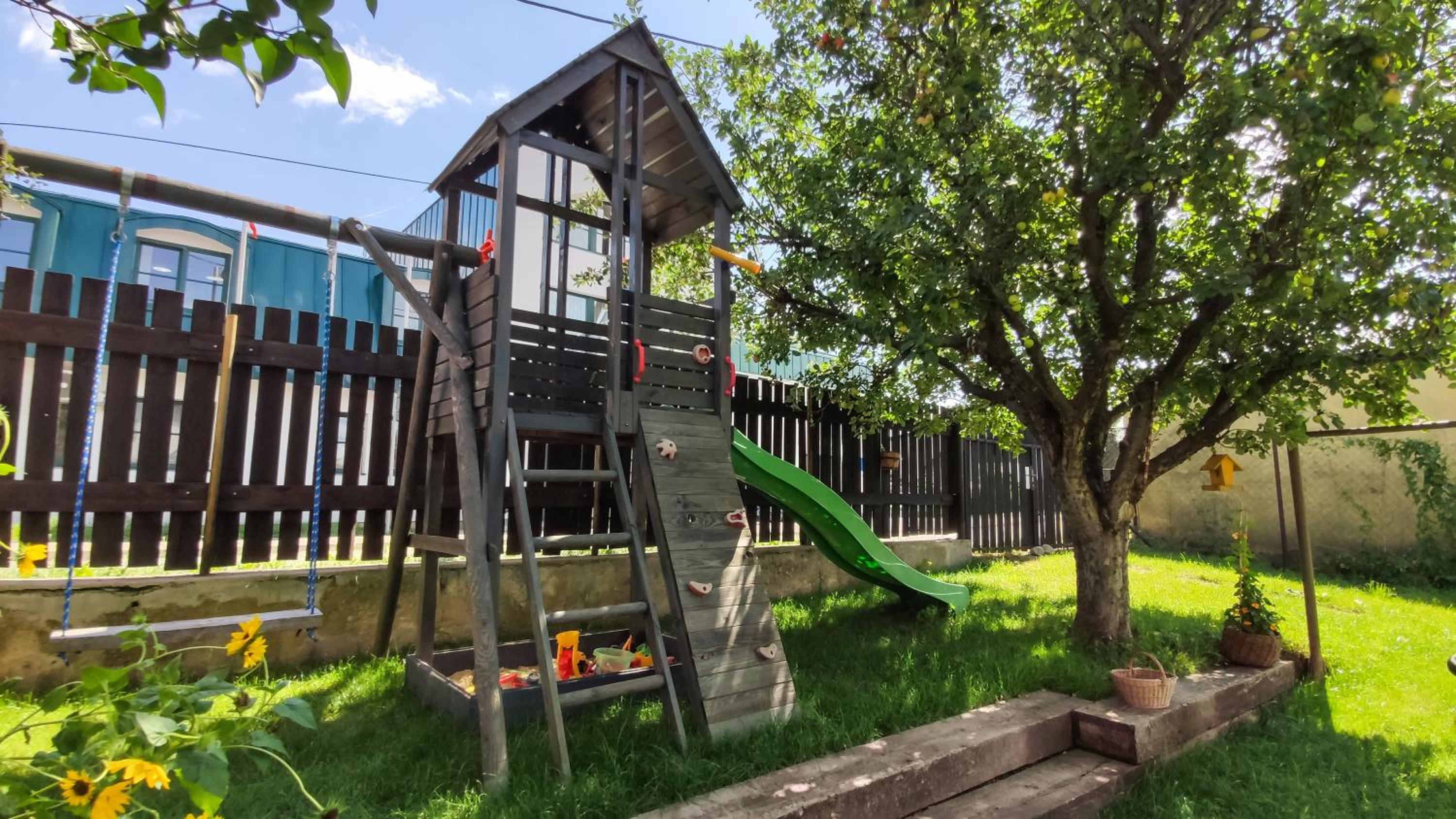 Bonton Apartments