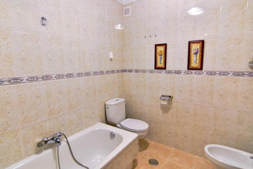 Cómodo y coqueto chalet con jardín en Argoños view 4